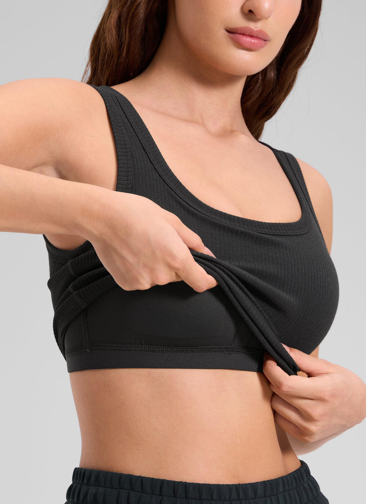 CRZ YOGA Women Longline U Neck Medium Impact Ribbed Sports Bras Black @model_info:Inga