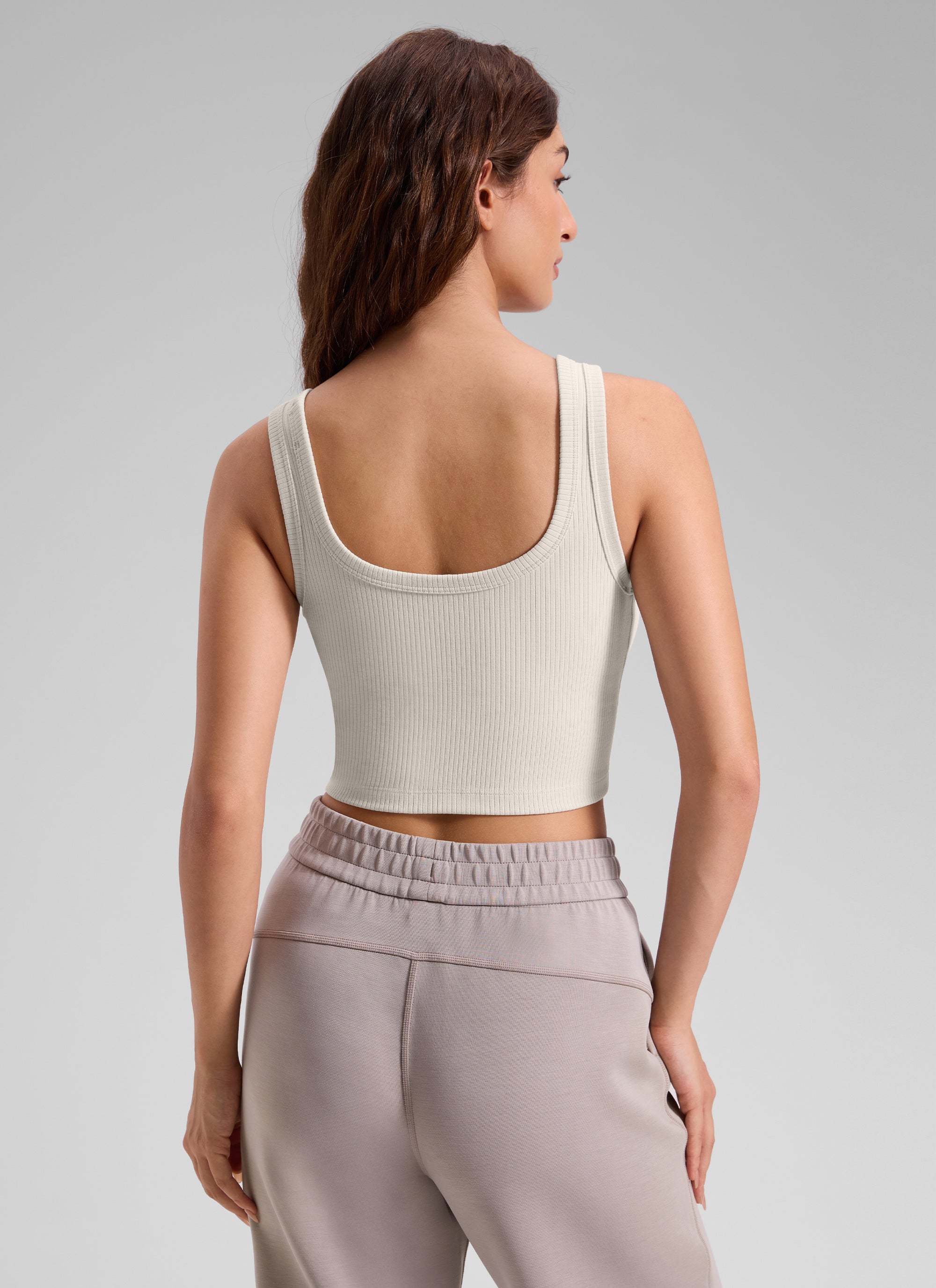 CRZ YOGA Women Longline U Neck Medium Impact Ribbed Sports Bras White Apricot @model_info:Inga