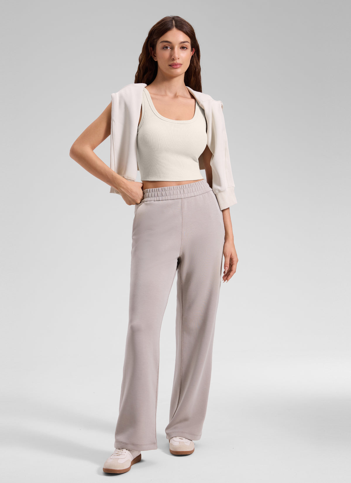 CRZ YOGA Women Longline U Neck Medium Impact Ribbed Sports Bras White Apricot @model_info:Inga