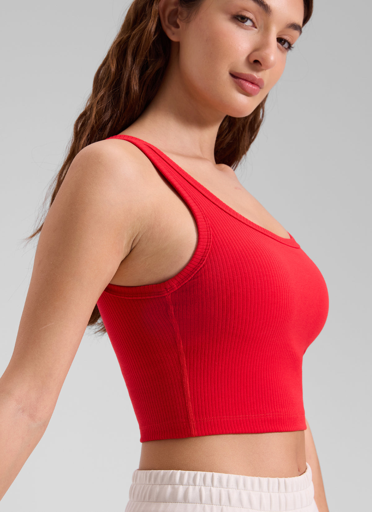 CRZ YOGA Women Longline U Neck Medium Impact Ribbed Sports Bras Deep Red @model_info:Inga