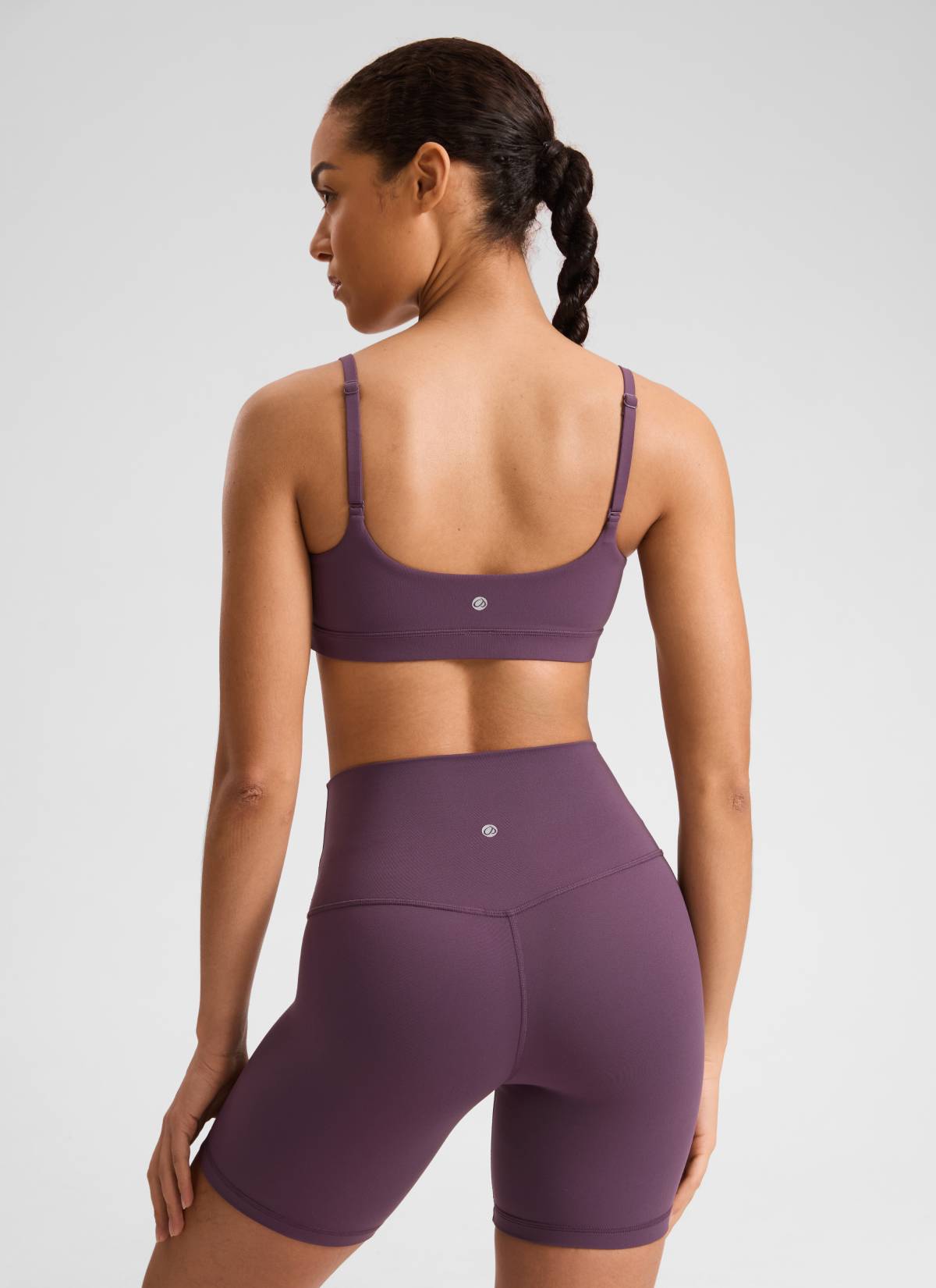 CRZ YOGA Vrouwen Low Impact Strappy Gewatteerde Sport BH Y Racer Back Spaghetti Riemen Yoga BH Tops wit S