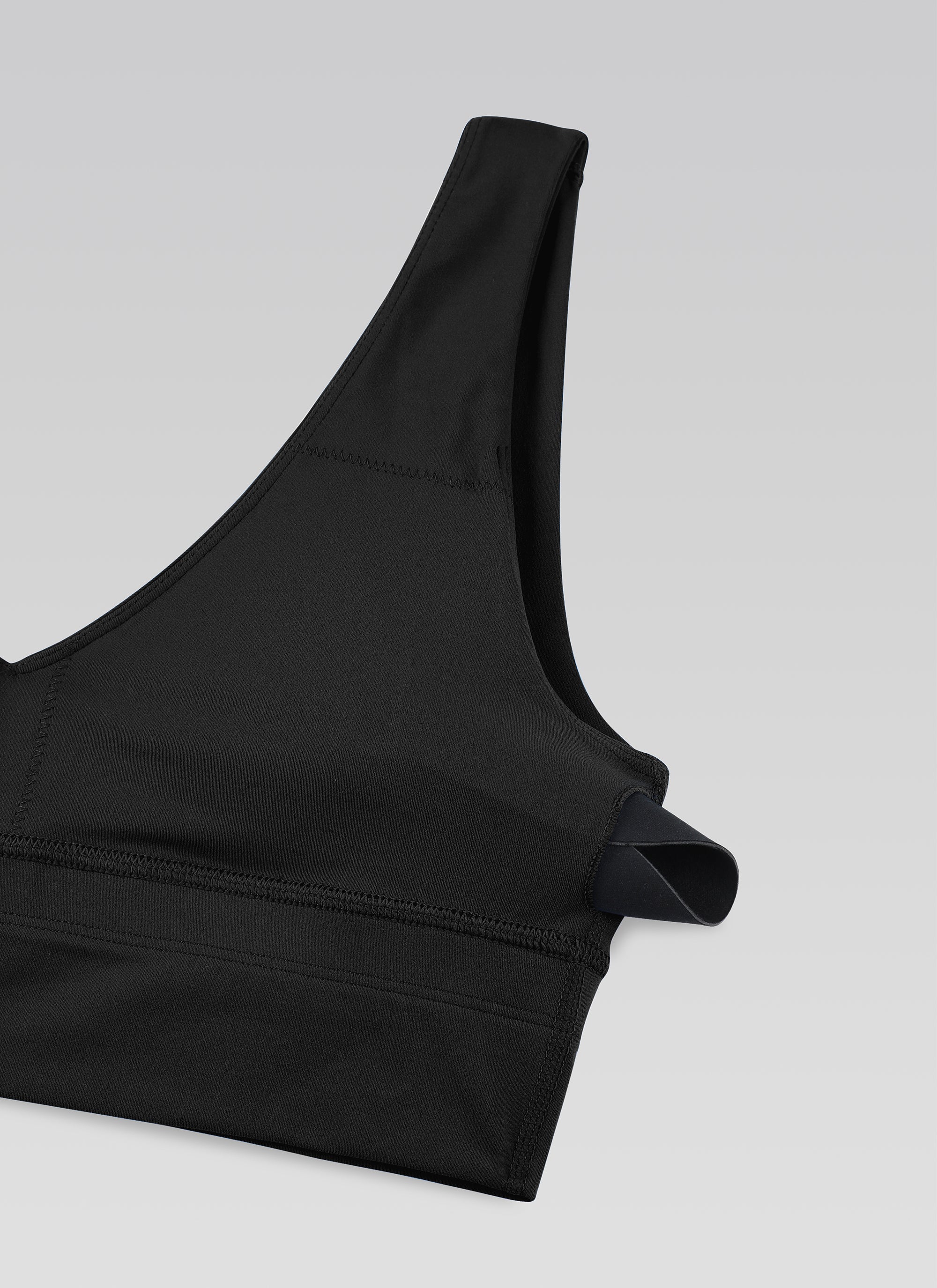 CRZ YOGA Women's Light Support Butterluxe Yoga Bra Longline U back V Neck Black