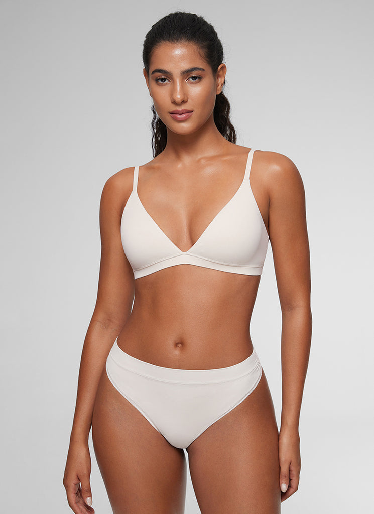 CRZ YOGA Softhold Womens Double Lined Wireless Triangle Bralette Black