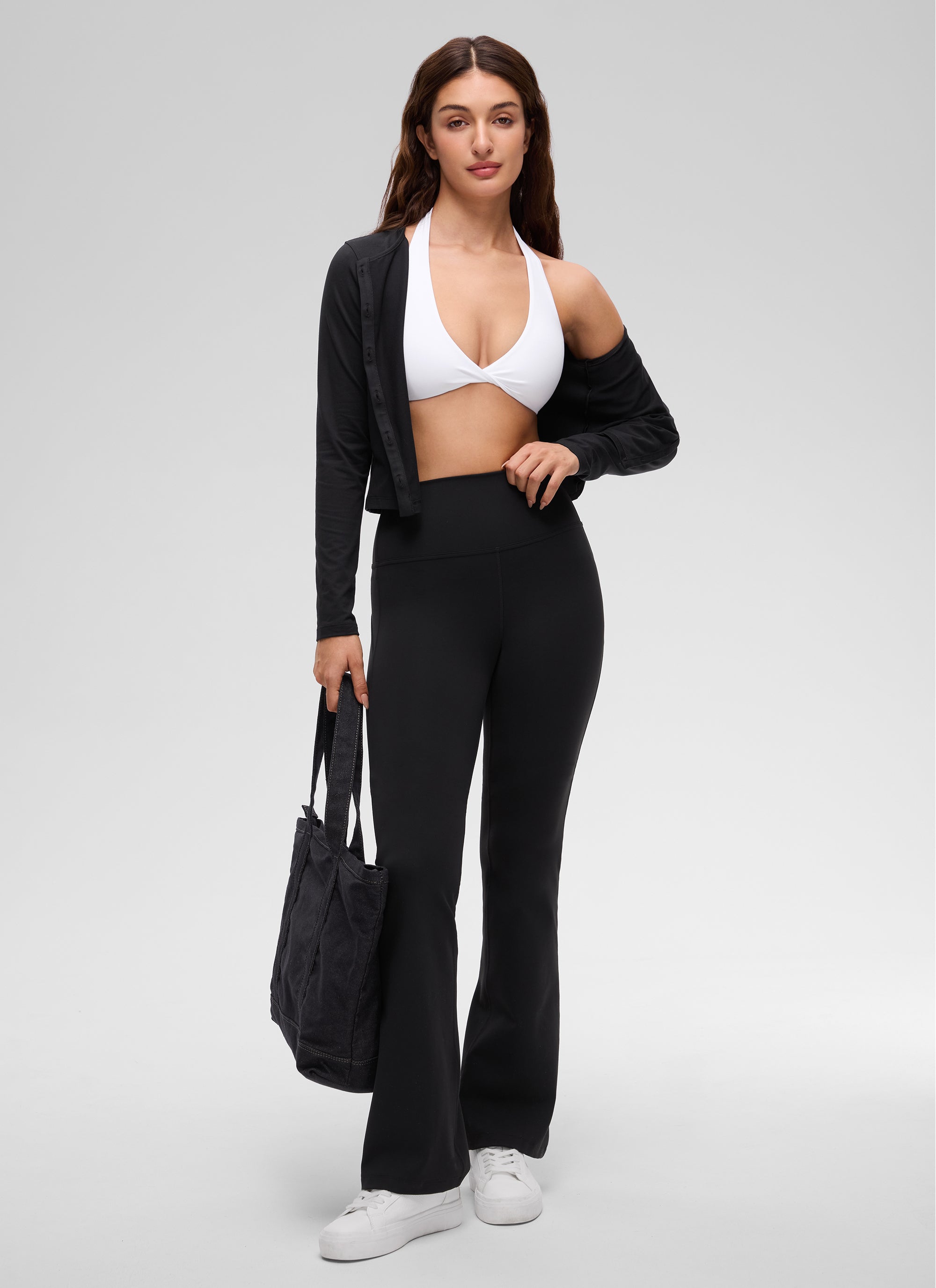 CRZ YOGA Women's Butterluxe Yoga V Neck Crop Double Lined Sports Bra White @model_info:Inga