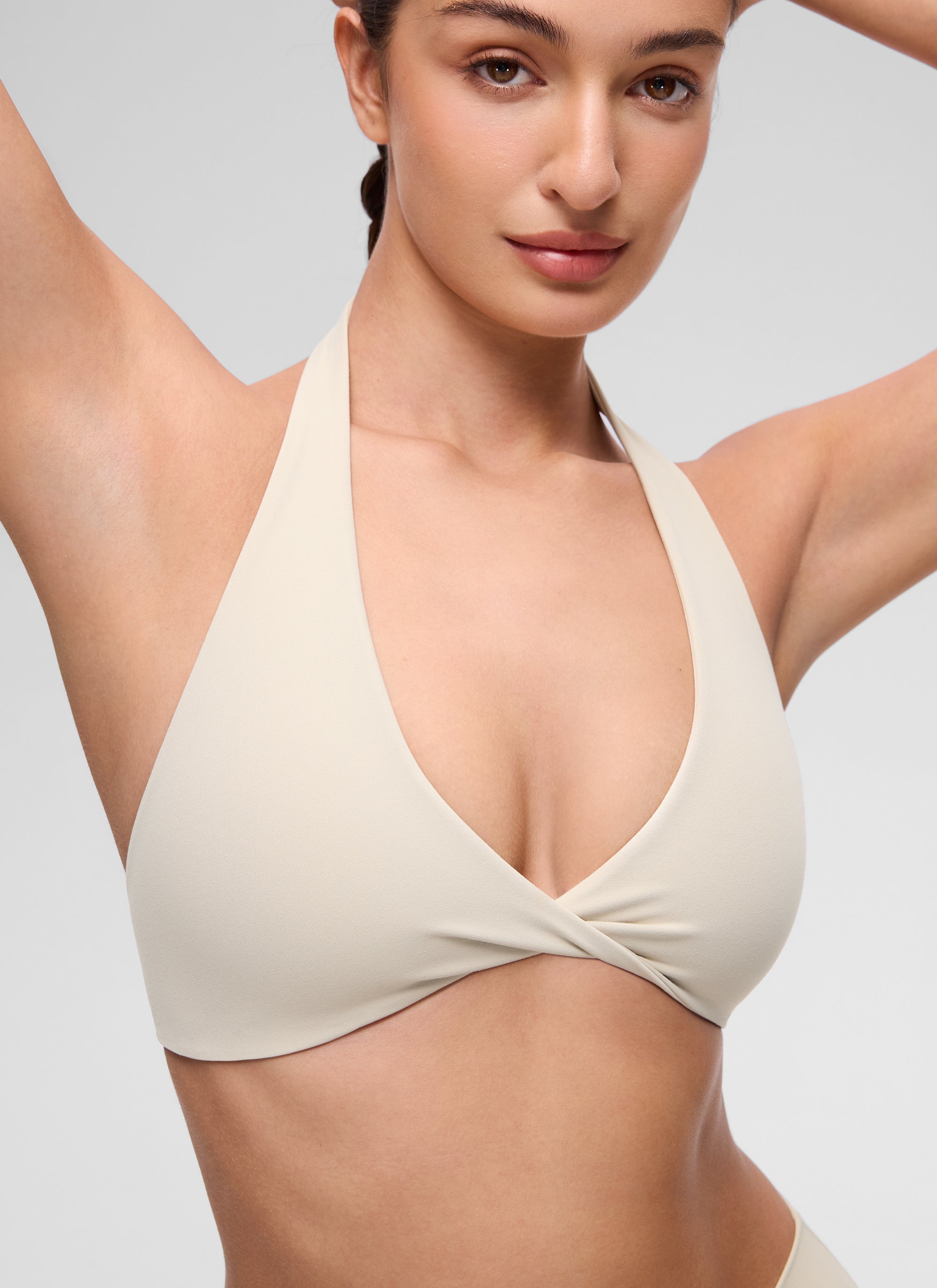 CRZ YOGA Women's Butterluxe Yoga V Neck Crop Double Lined Sports Bra Mojave Tan