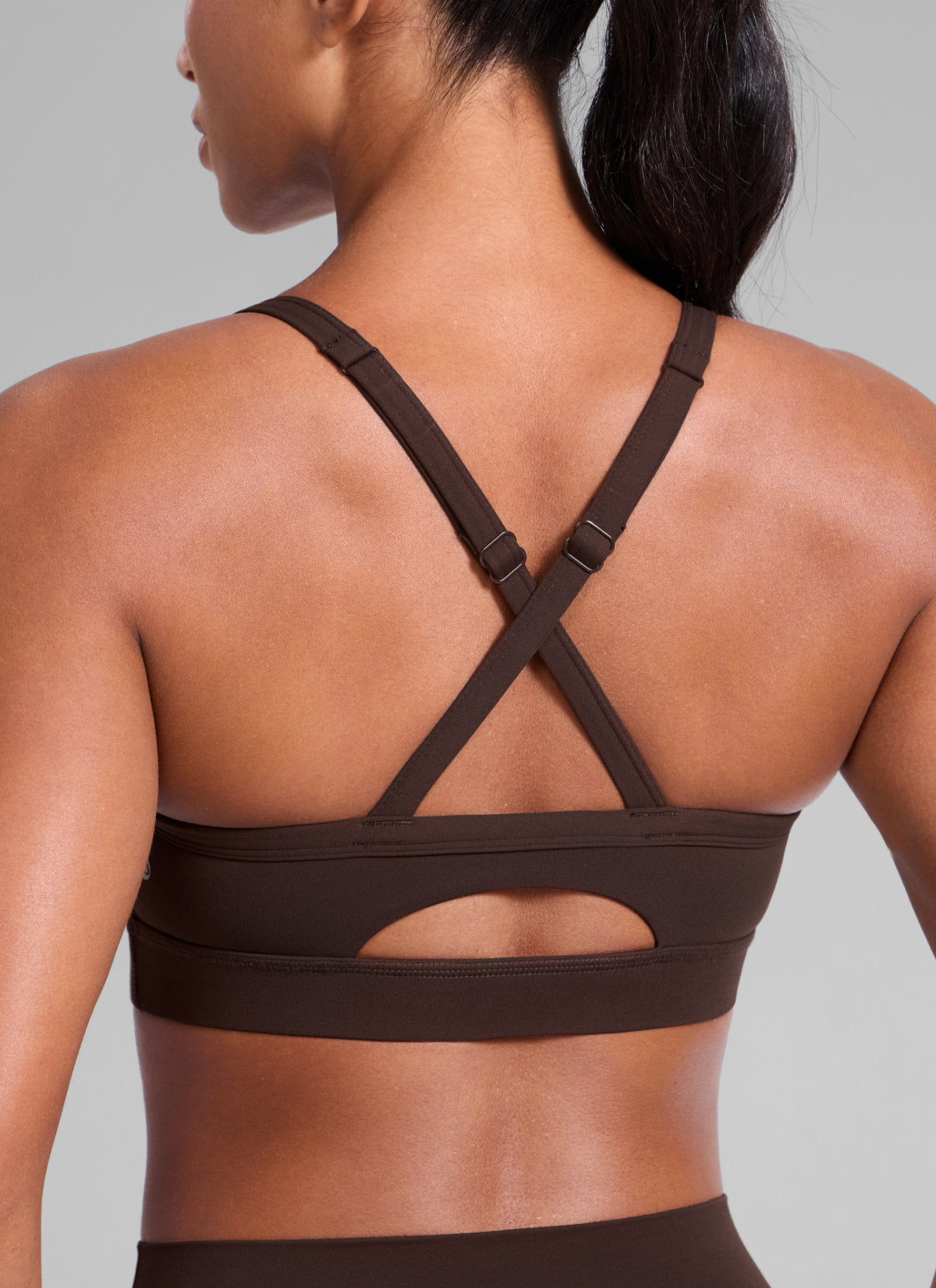 CRZ YOGA Women's Butterlift Yoga U Neck Cross Back Keyhole Sports Bra Hot Fudge Brown