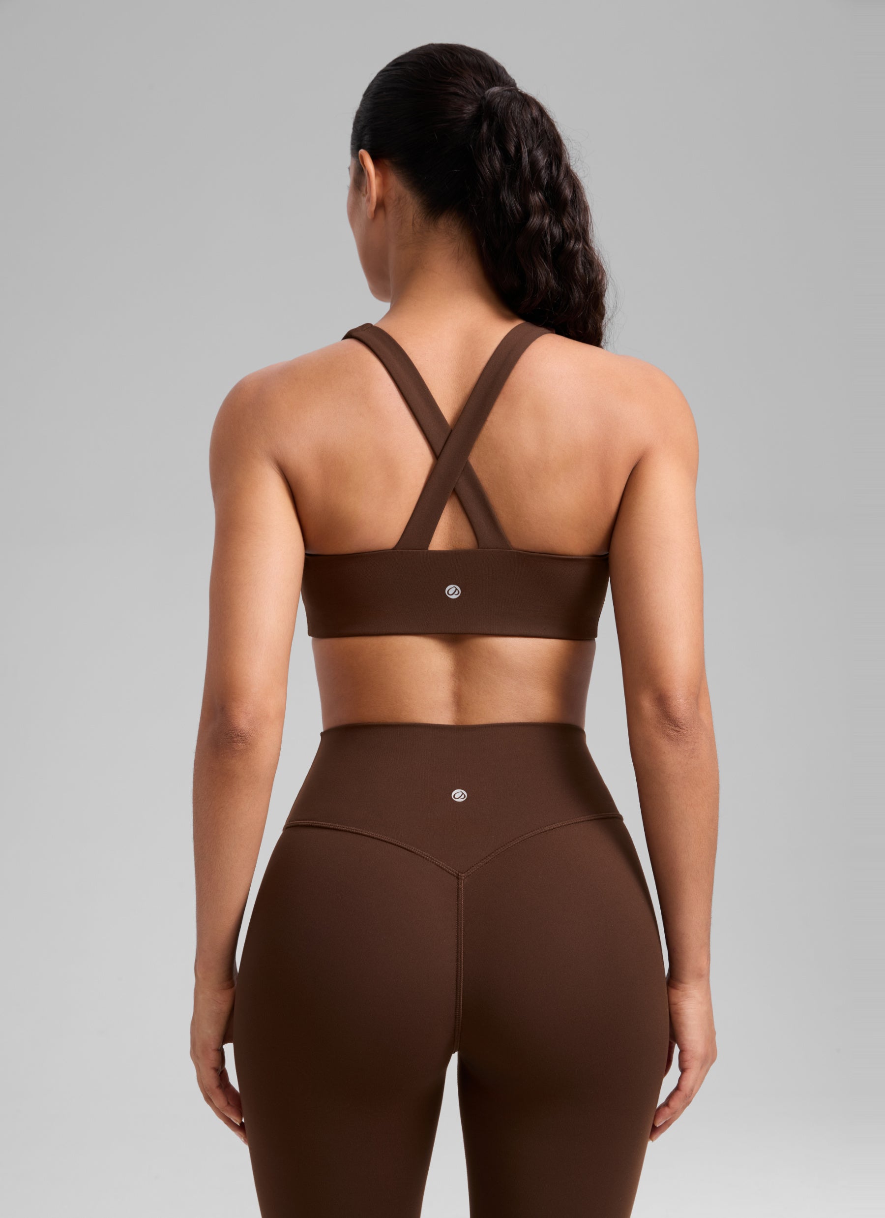 CRZ YOGA Women's SculptAir Training Criss Cross Back Straps Sports Bra Lava Brown