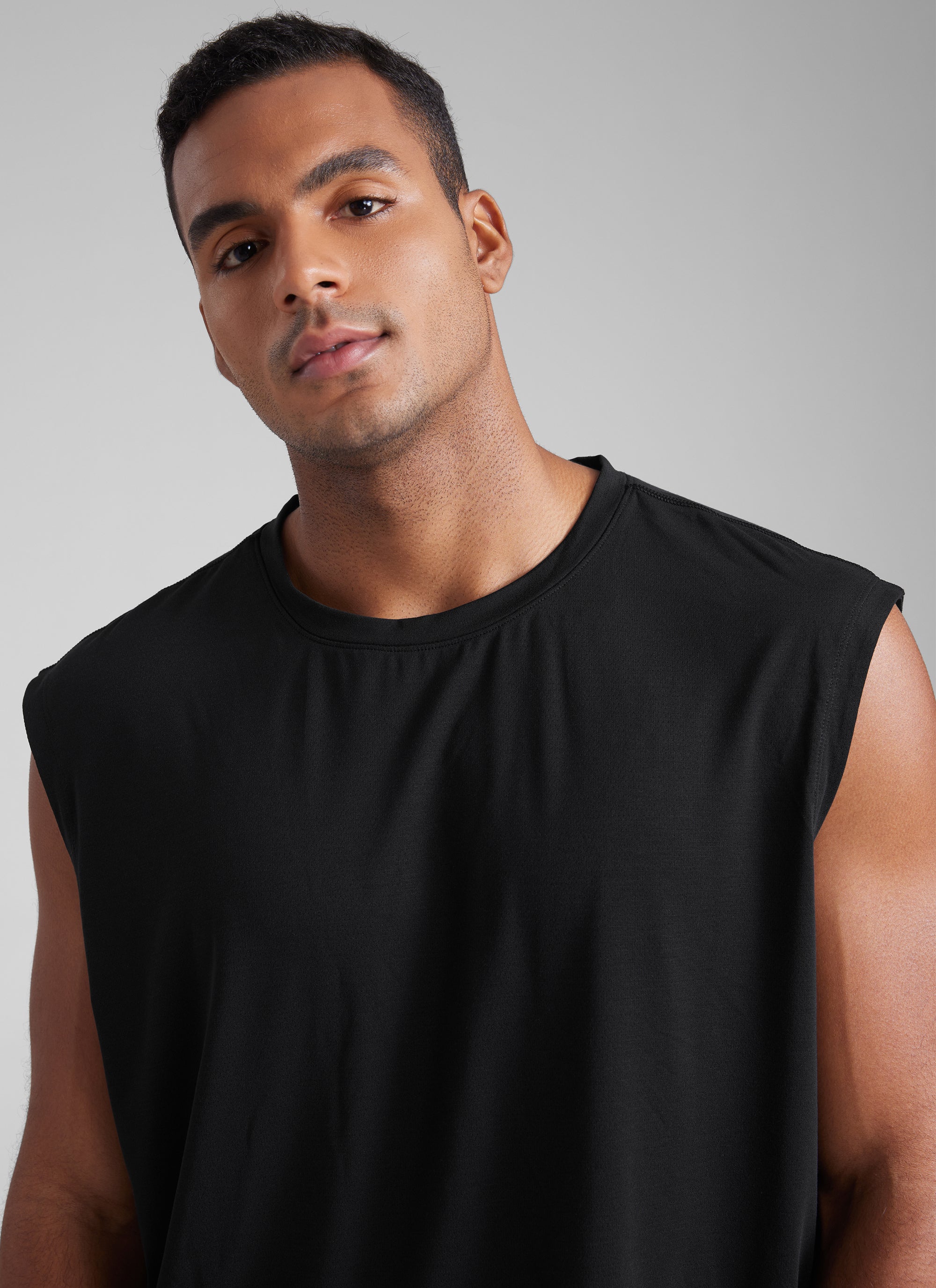 CRZ YOGA Men's Mesh Quick Dry Workout Relaxed Fit Tank Tops