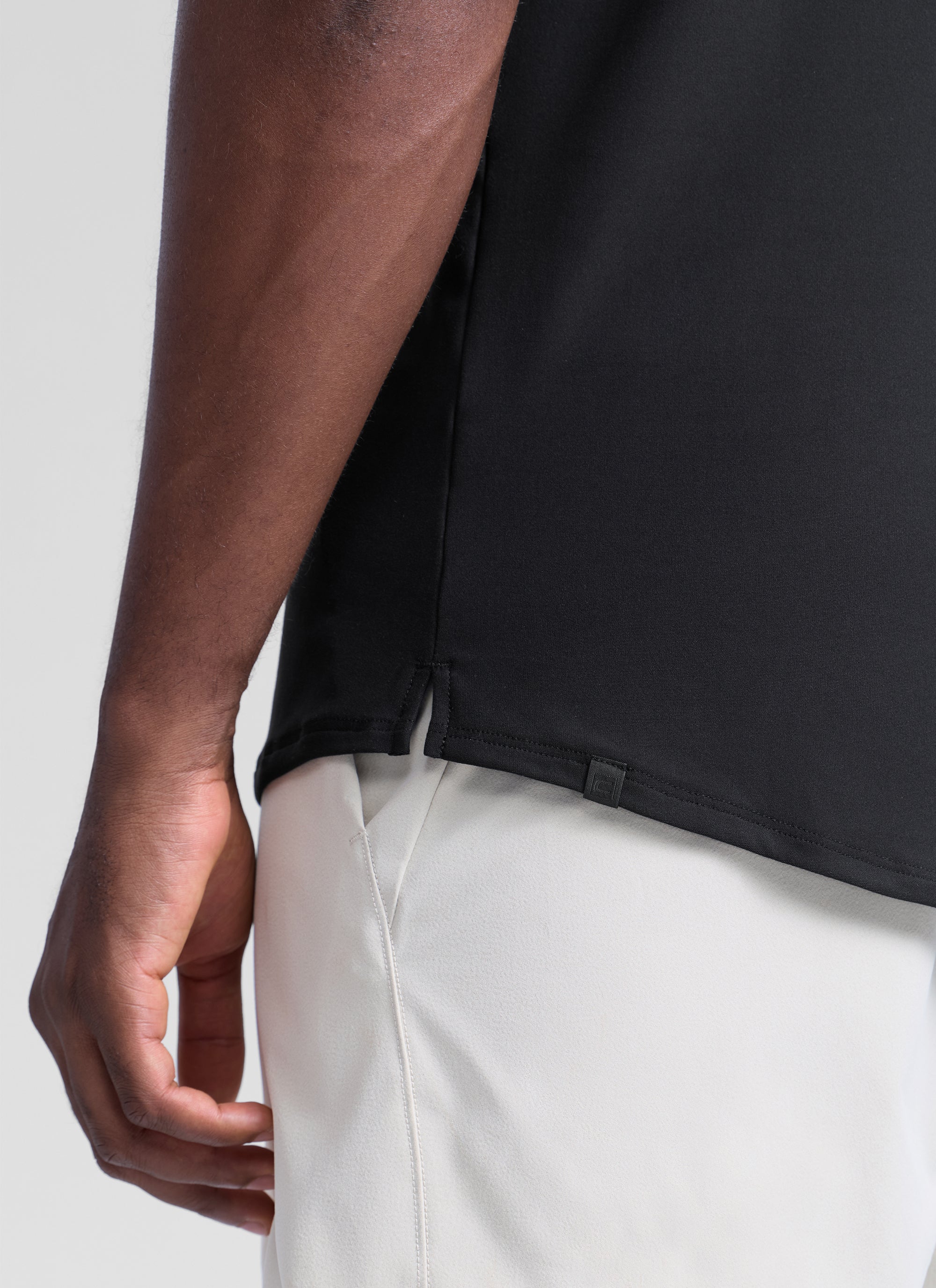 CRZ YOGA Men's Train Classic Fit Quick Dry Sleeveless Tank Black