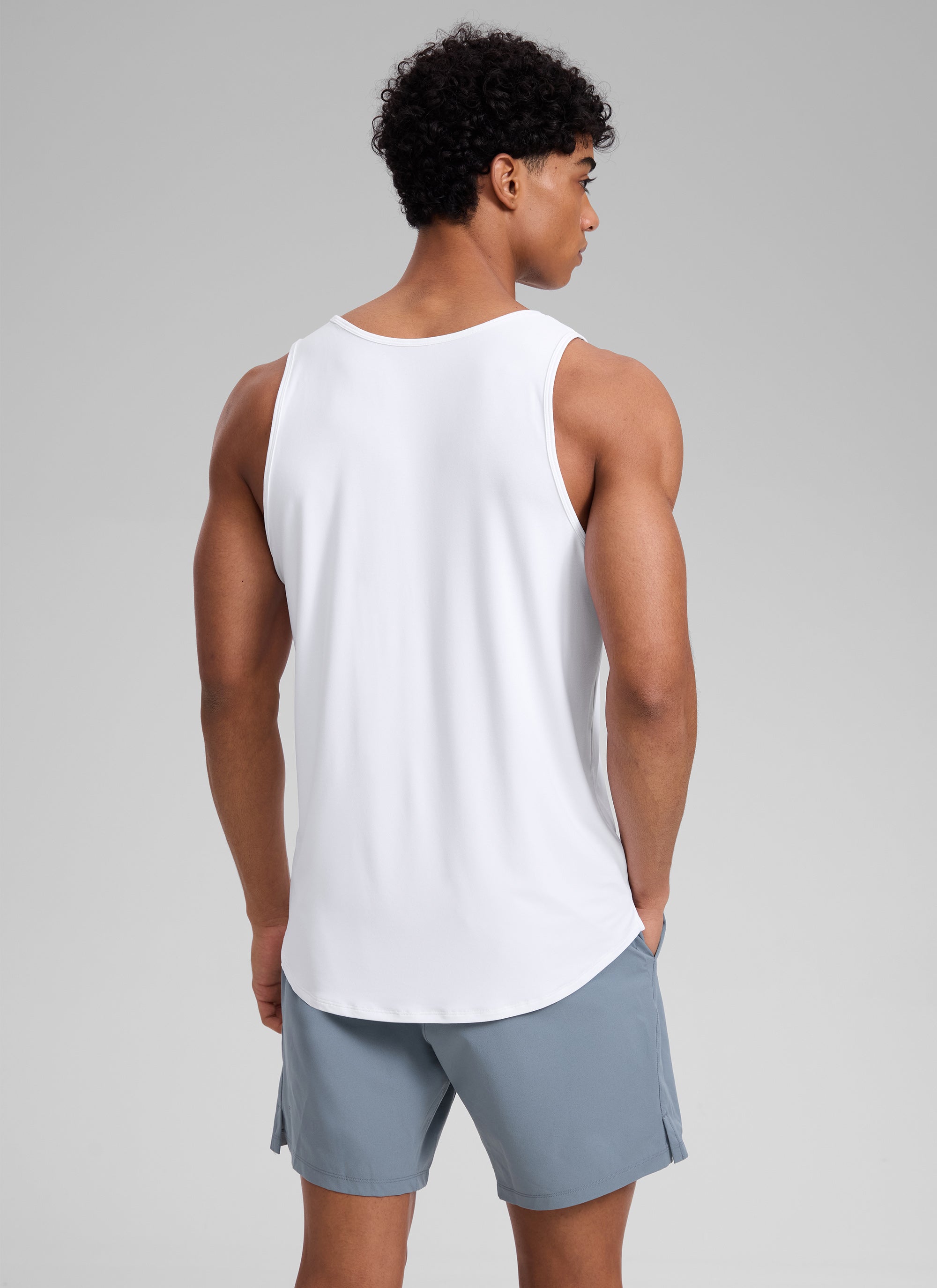 CRZ YOGA Men's Train Classic Fit Quick Dry Sleeveless Tank – CRZ