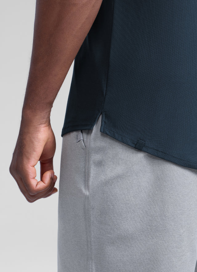 CRZ YOGA Men's Train Classic Fit Quick Dry Sleeveless Tank True Navy