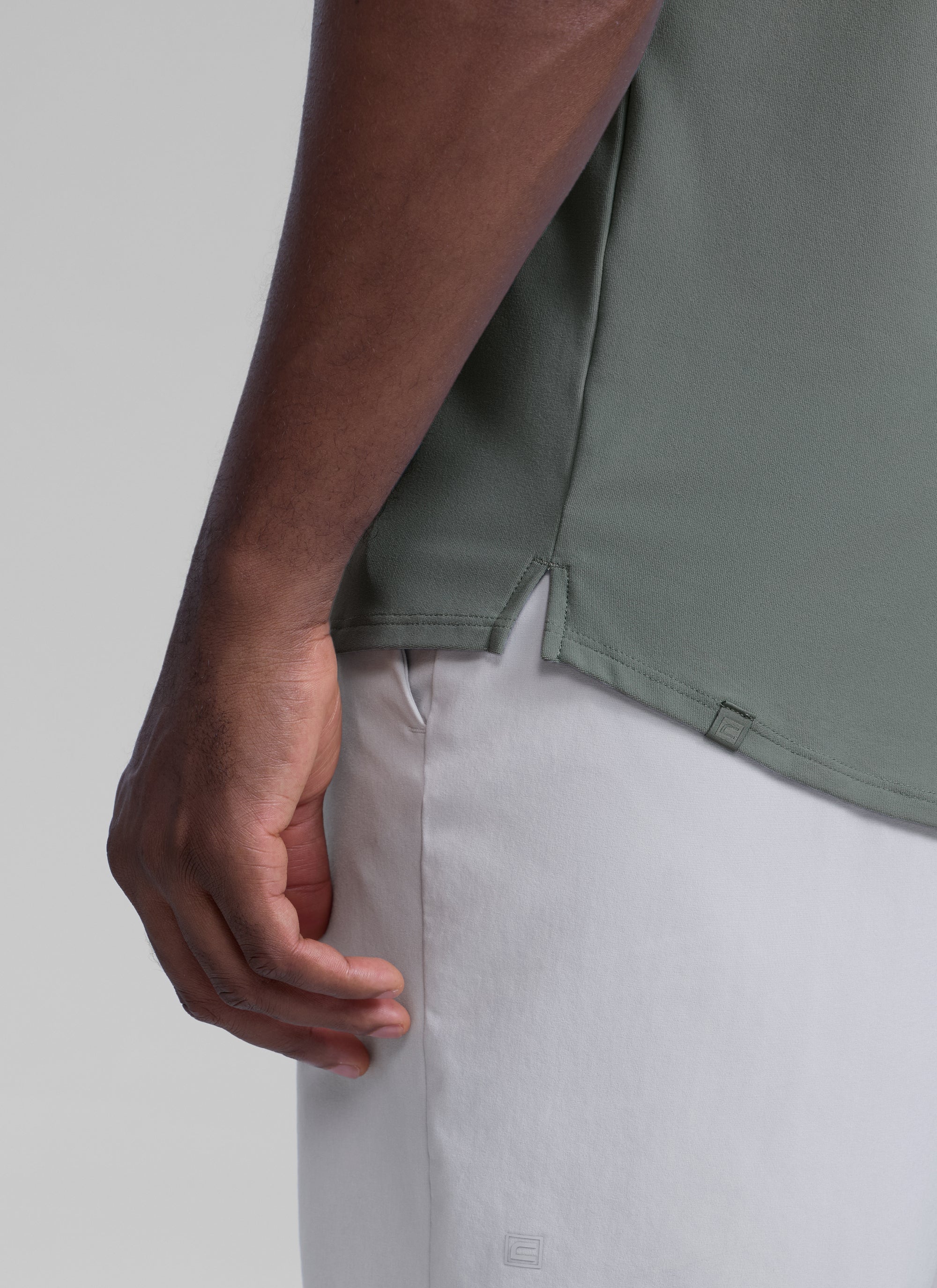 CRZ YOGA Men's Train Classic Fit Quick Dry Sleeveless Tank Grey Sage