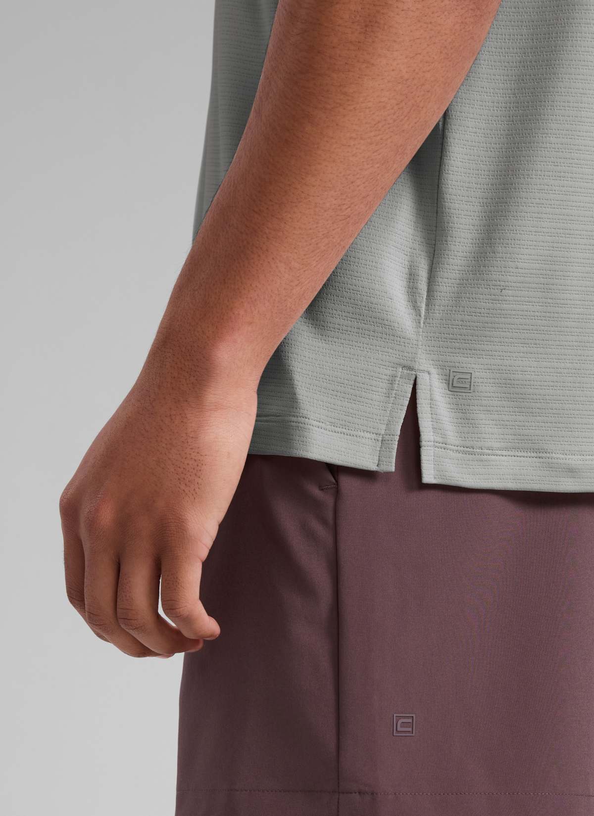 CRZ YOGA Man's Lightweight Training Side Slits Narrow Shoulder Tank Silver Gray