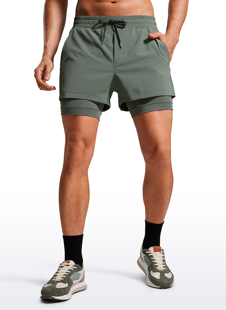 CRZ YOGA Men's Train Feathery-Fit 2 in 1 Shorts 3.5'' with pockets Platinum Grey