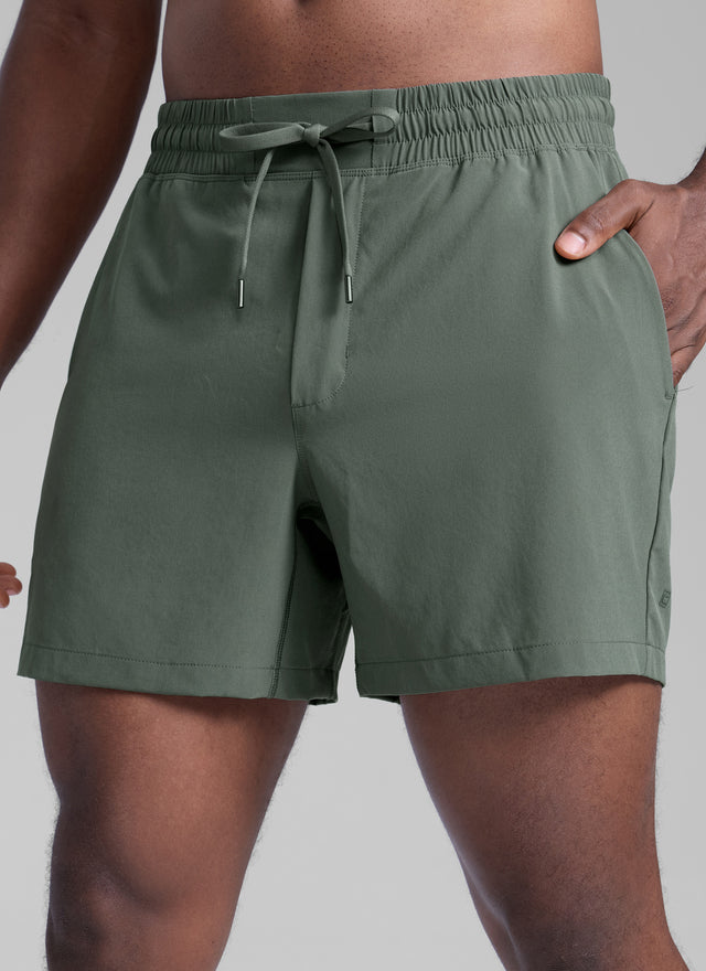 CRZ YOGA Men's Running Feathery-Fit Workout Linerless Shorts 5'' Dark Carbon