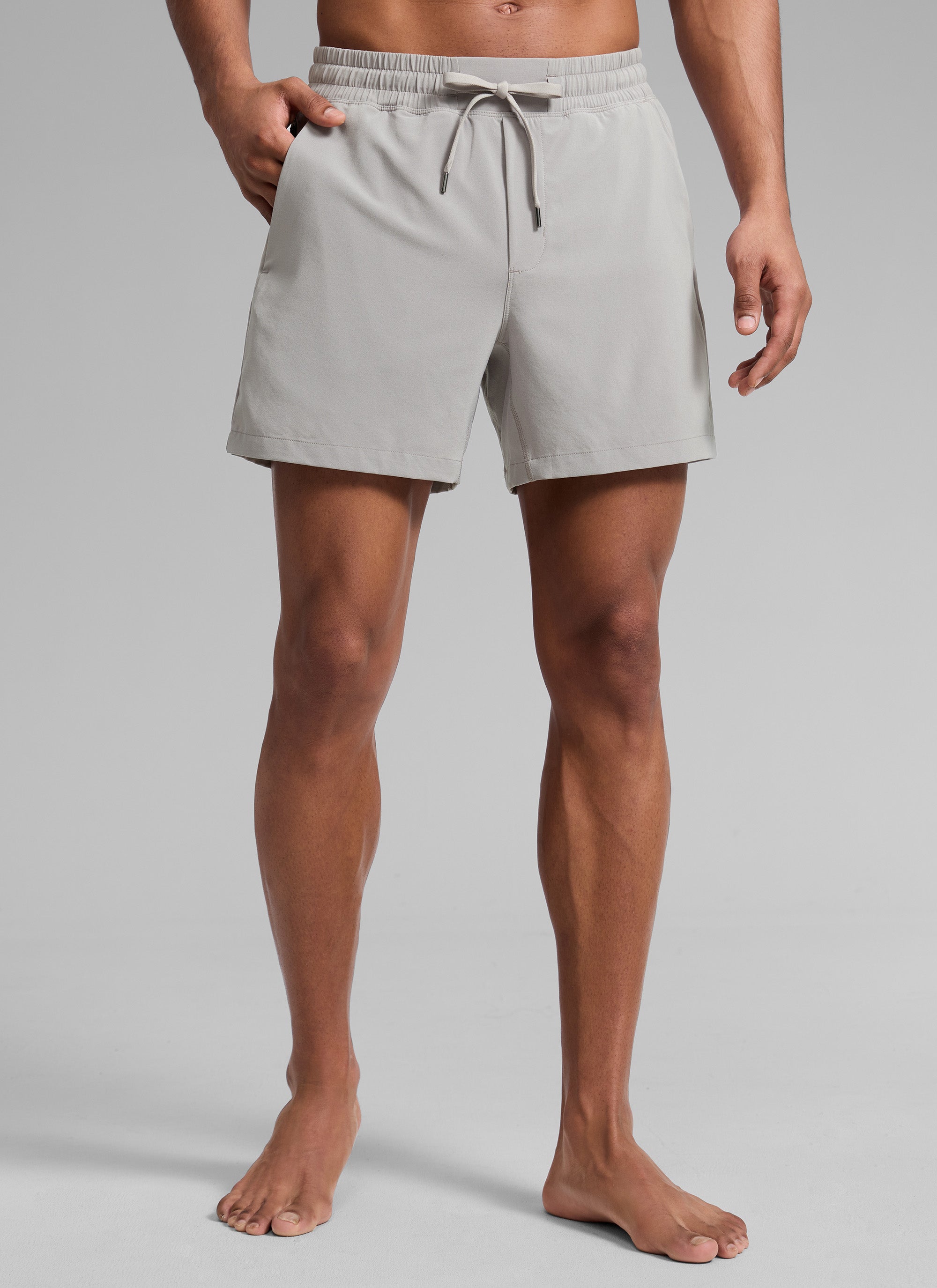 CRZ YOGA Man's Swimwear Mid Rise Mesh Lined Pocket Swim Shorts 5'' Dark Chrome