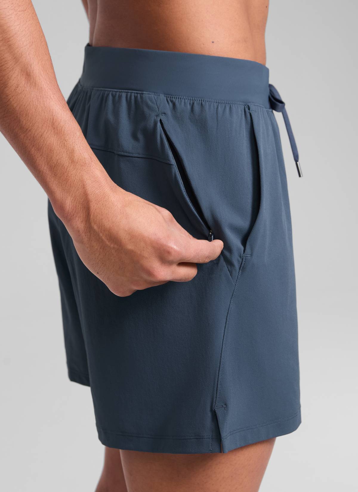 CRZ YOGA Men's Quick Dry Lightweight Gym Shorts with Zipper Pocket