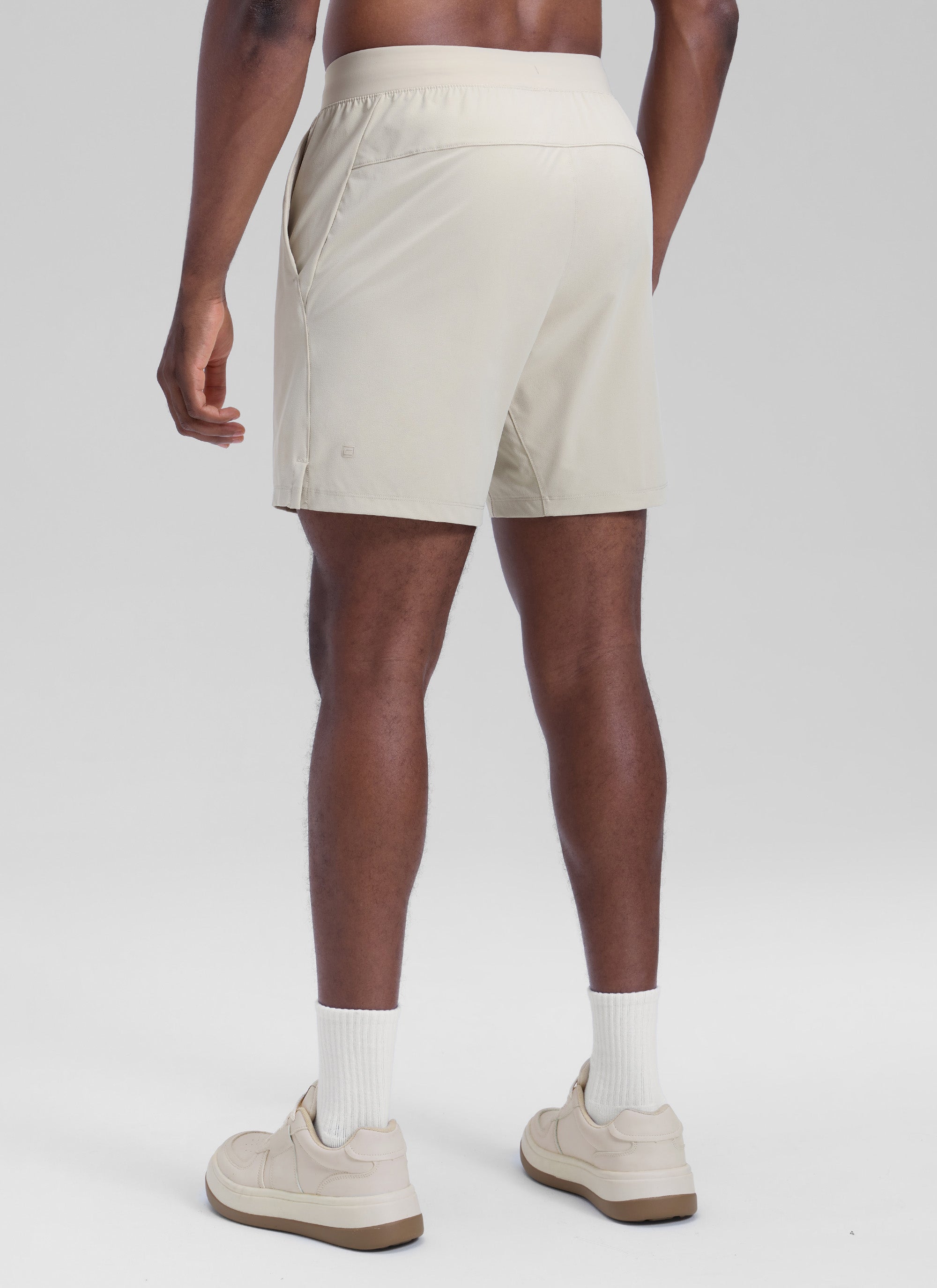 CRZ YOGA Men's Motion Workout Classic FIt Quick Dry Pocket Shorts