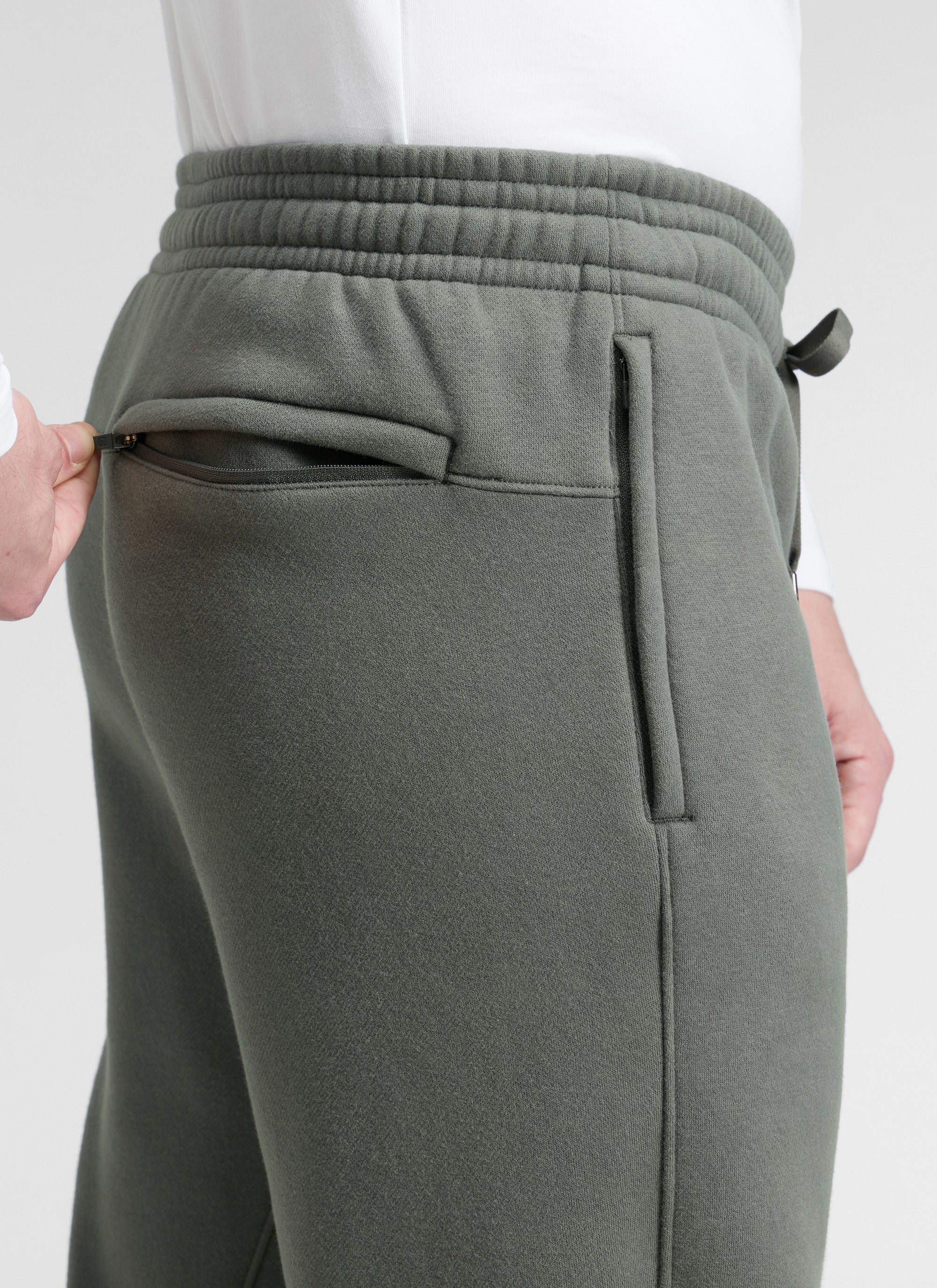 CRZ YOGA Mens Classic Fit Zipper Pockets Sweatpants 30