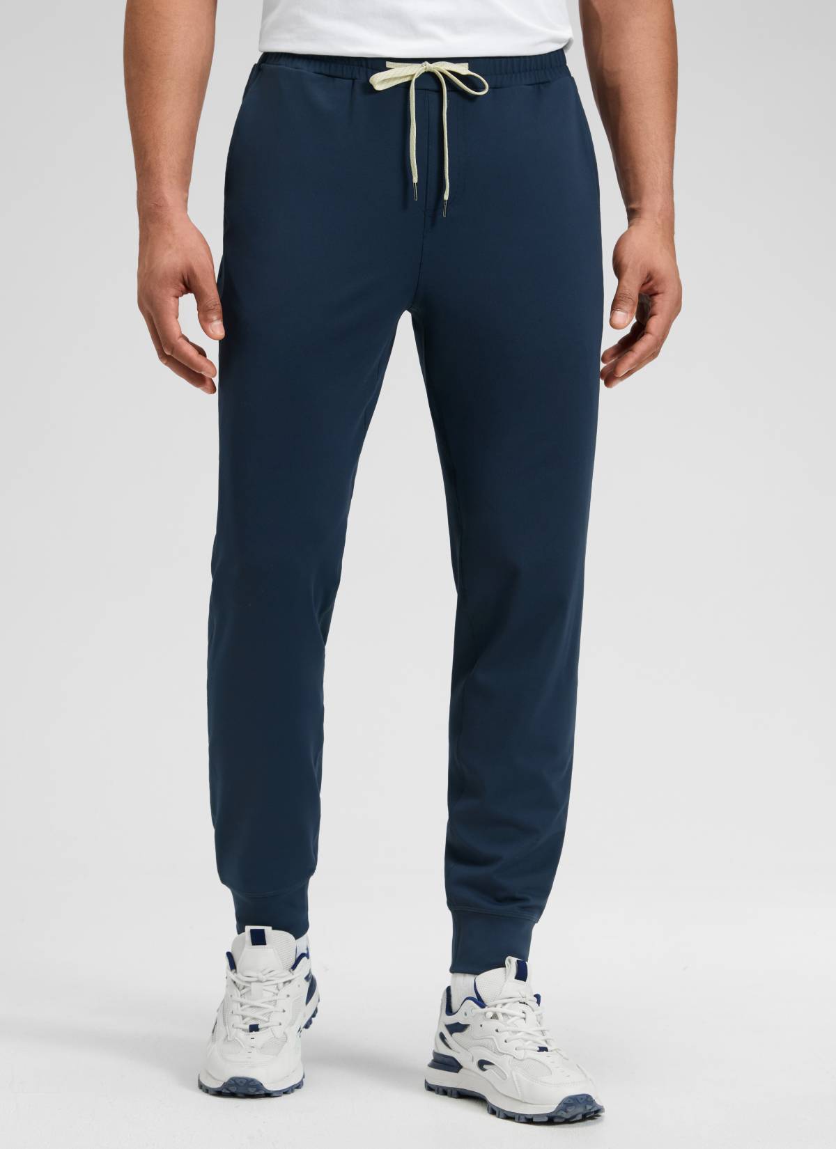 CRZ YOGA Men's Workout Casual Mid Rise Drawstring Pocket Jogger 29