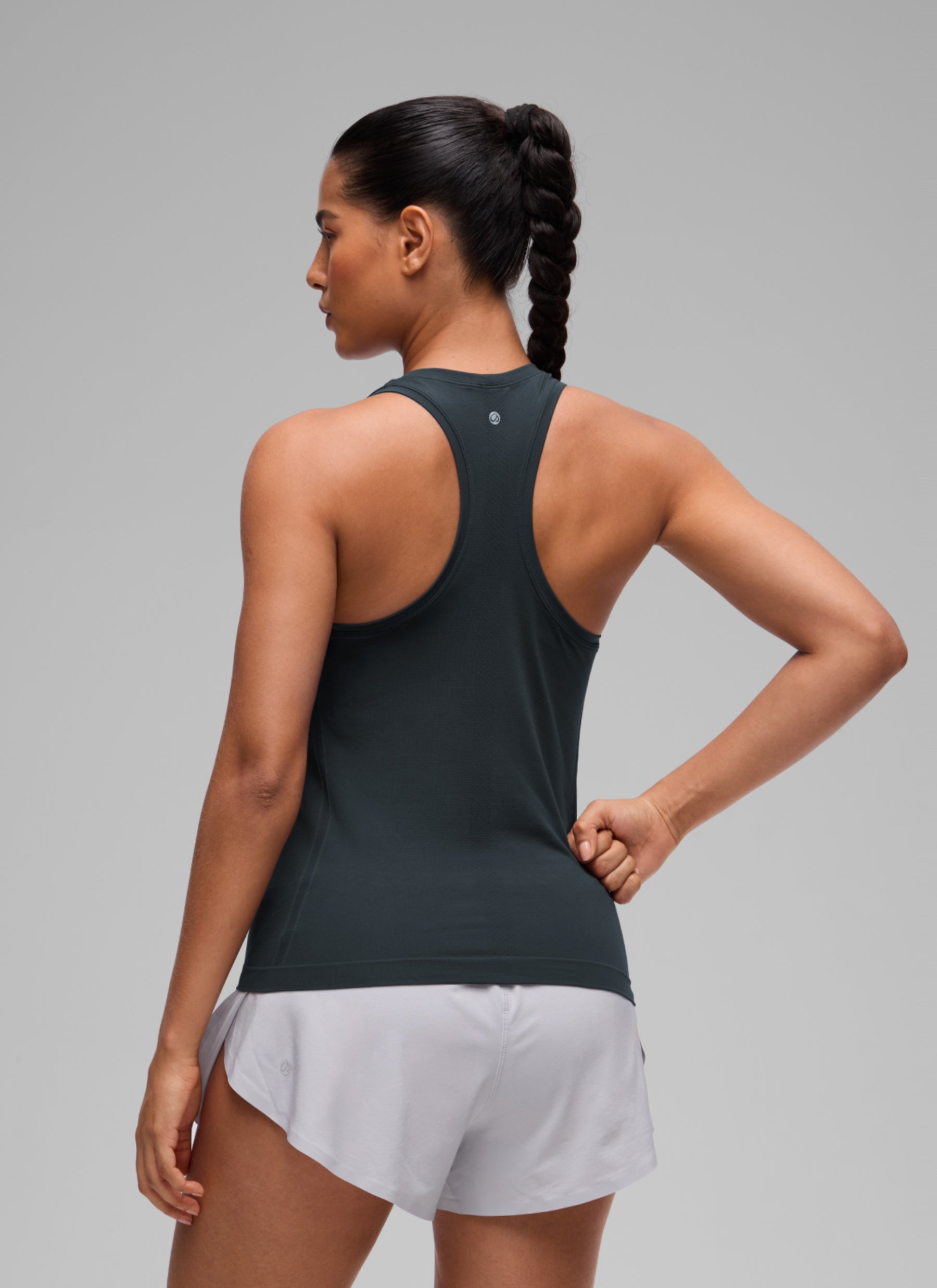 CRZ YOGA Women's Yoga Slim Fit Seamless Tank Crew Neck Racerback True Navy @model_info:C