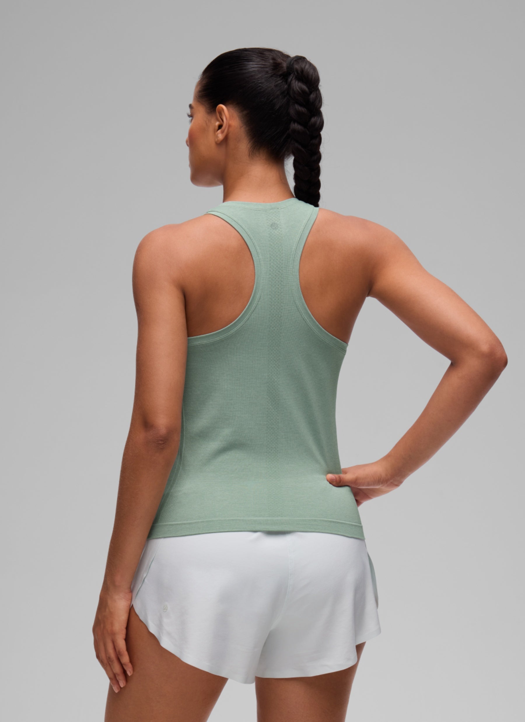CRZ YOGA Women's Yoga Slim Fit Seamless Tank Crew Neck Racerback Green Palm Court @model_info:C