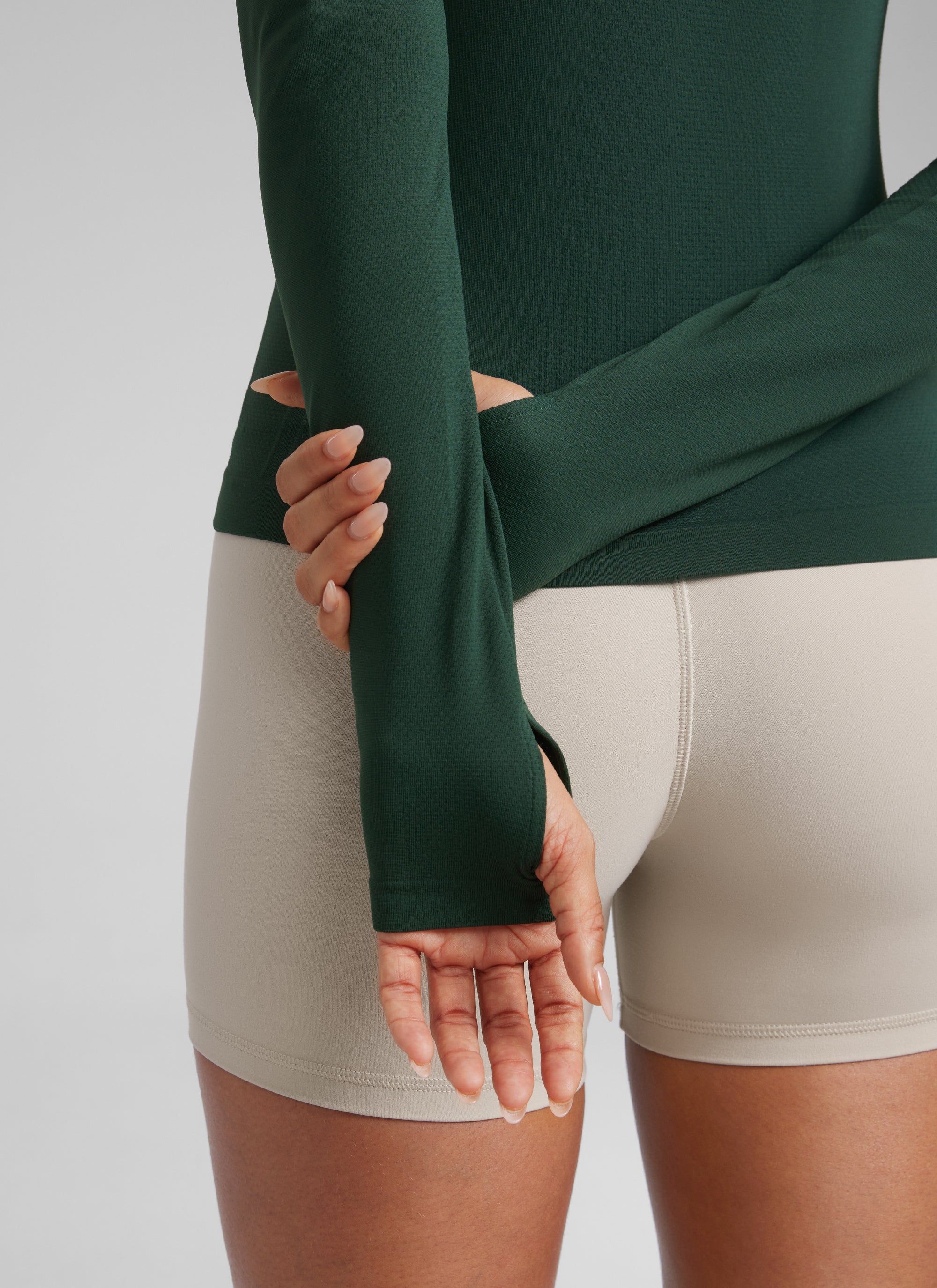 CRZ YOGA Women's Running Quick Dry Shirts Seamless Long Sleeves Legend Green