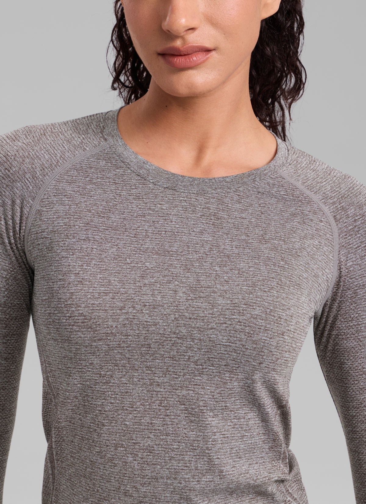 CRZ YOGA Women's Running Quick Dry Shirts Seamless Long Sleeves Hot Fudge Brown Heather