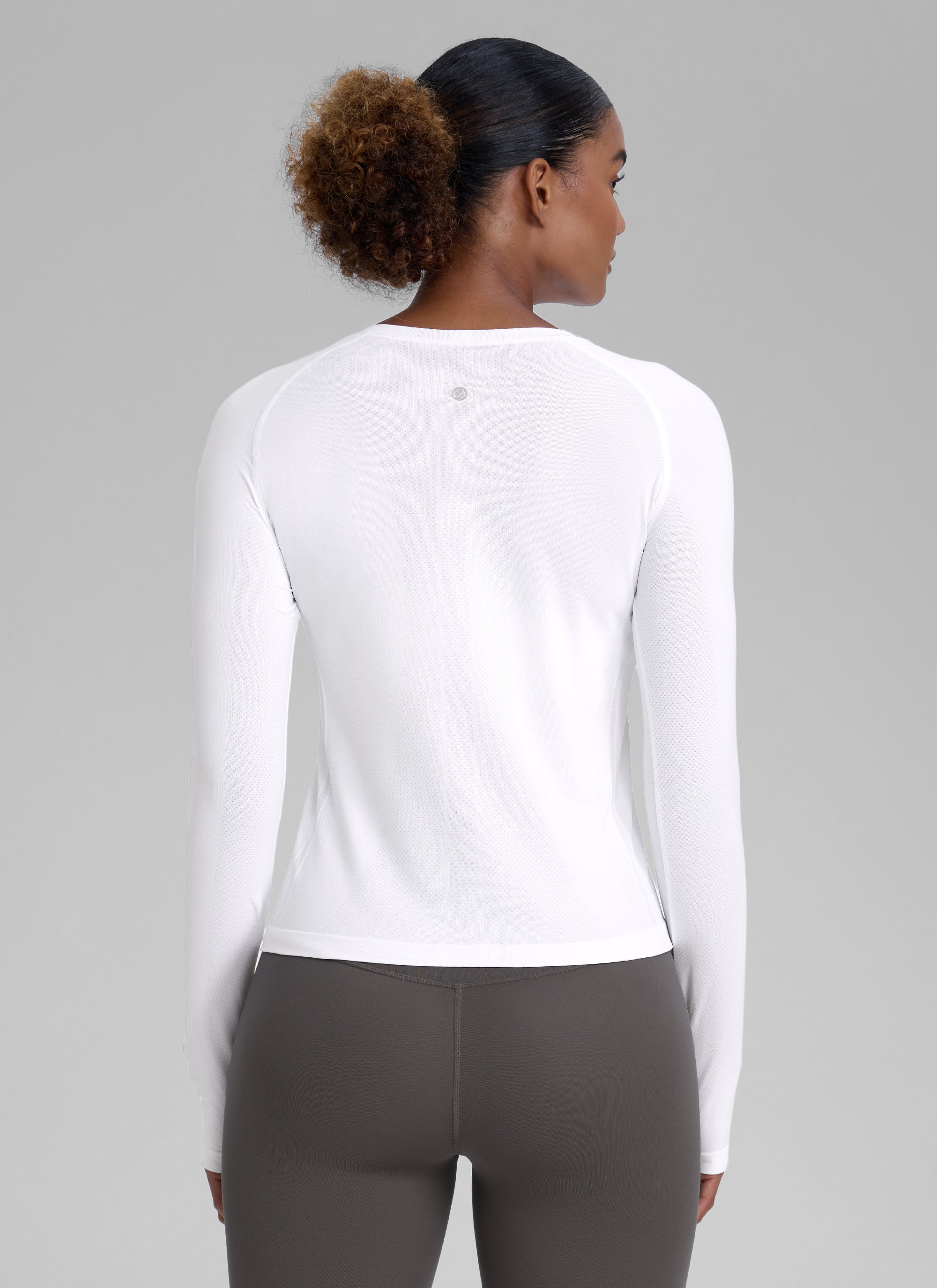 CRZ YOGA Women's Running Quick Dry Shirts Seamless Long Sleeves White