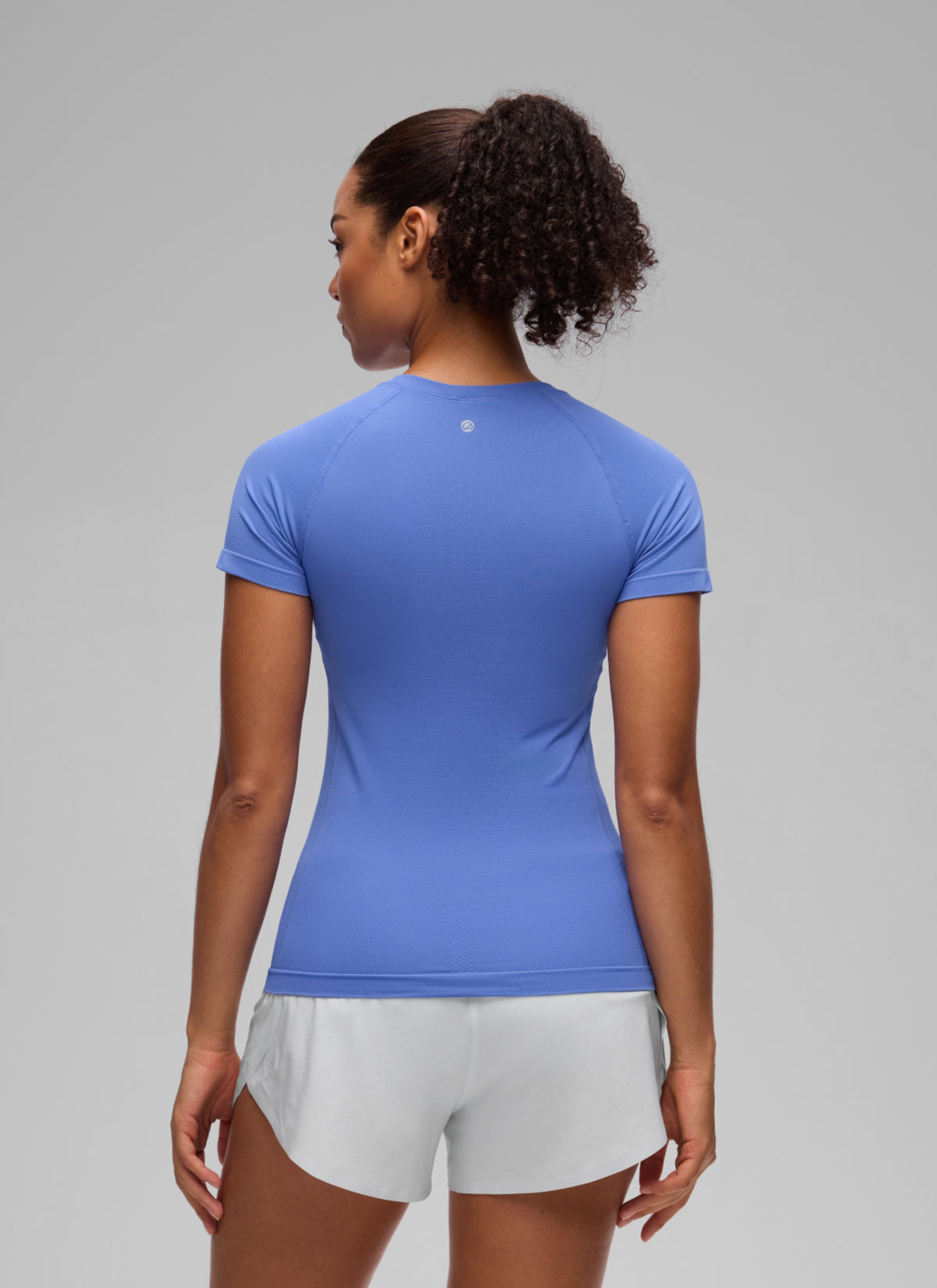 CRZ YOGA Women's Running Classic Fit Shirts Seamless Short Sleeves Wild Indigo @model_info:F