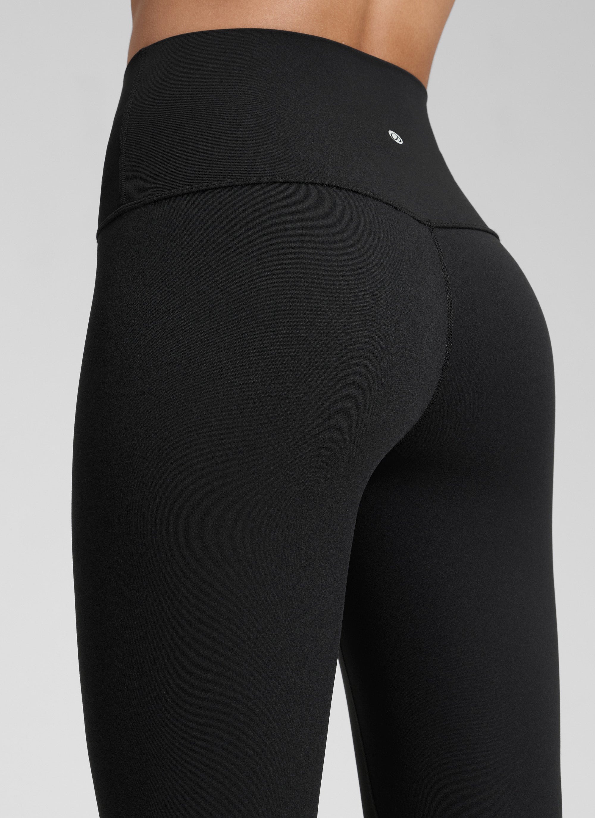 Nala レギンス High waist half leggings Half Moon Legging, Black Heather - OhmFit Activewear