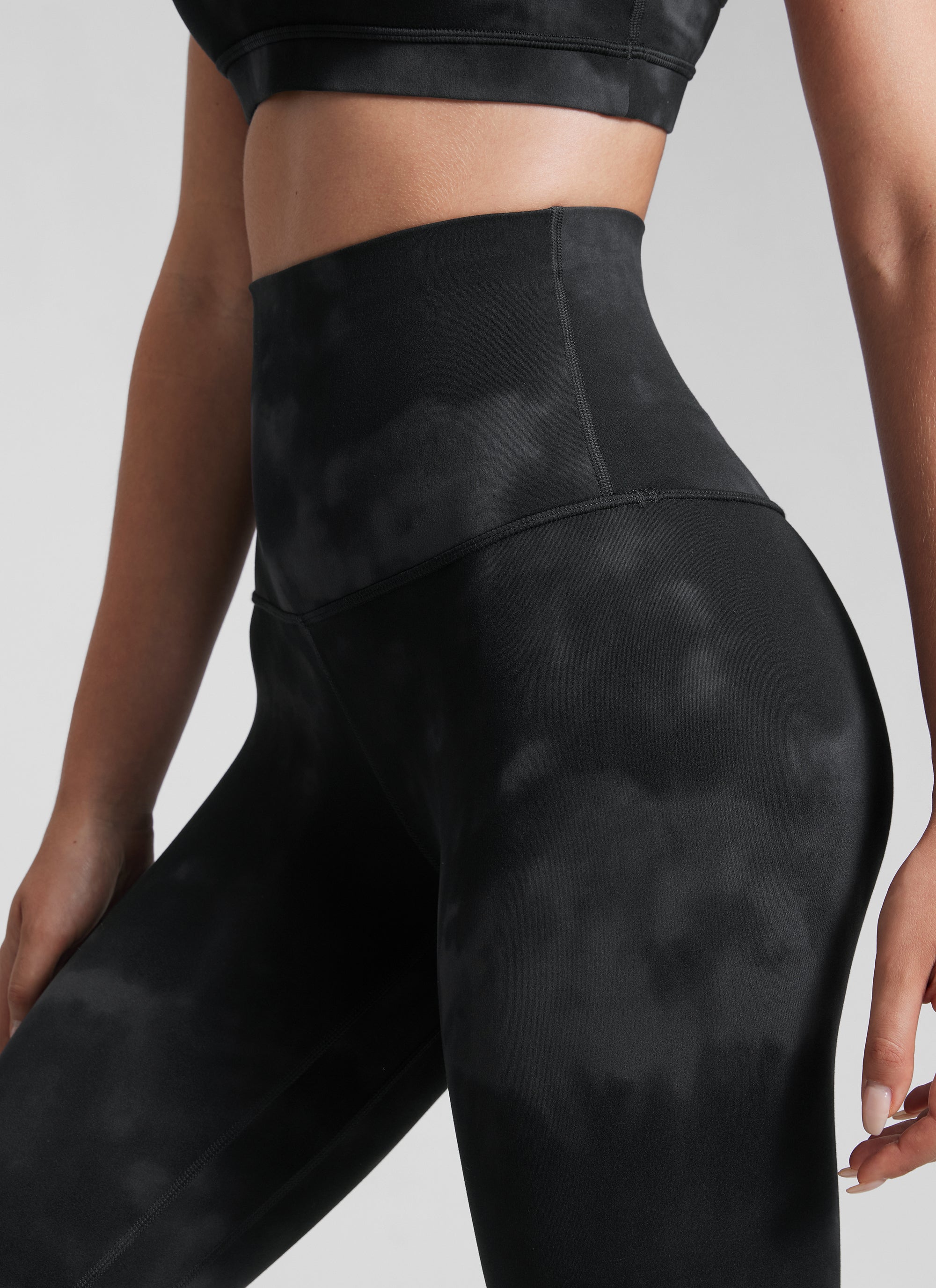 CRZ YOGA Women's Lounge Super High Rise Butterluxe Yoga Leggings 25'' Black Tie Dye Flowers