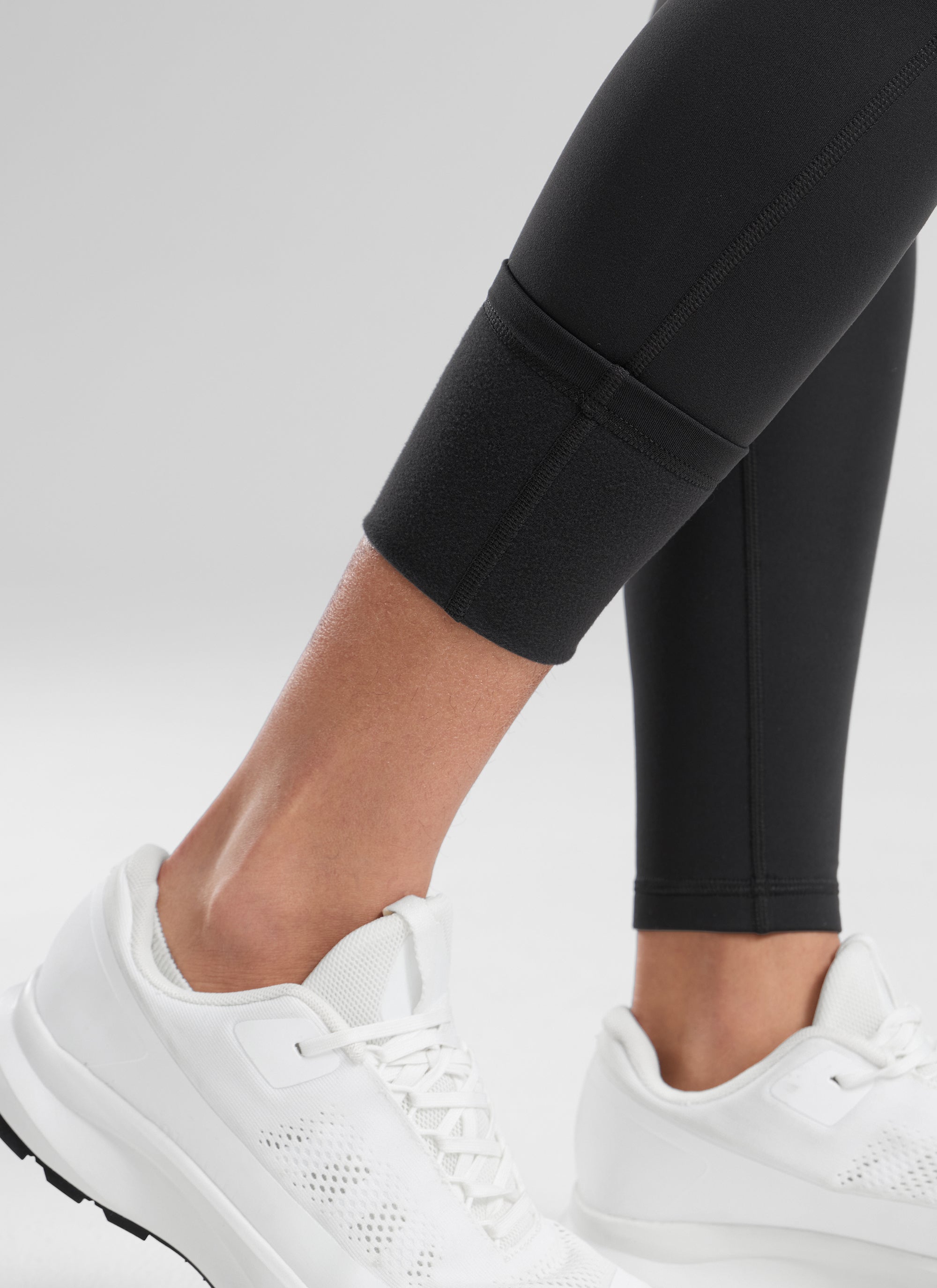 CRZ YOGA Women's Water-resistant Fleece Lined Pocket Leggings 28