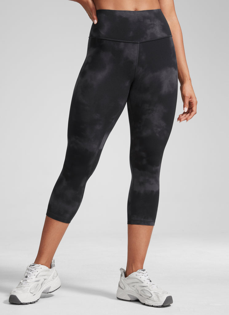 CRZ YOGA Women's High Waisted Capris Workout Leggings 21" Light Army Green