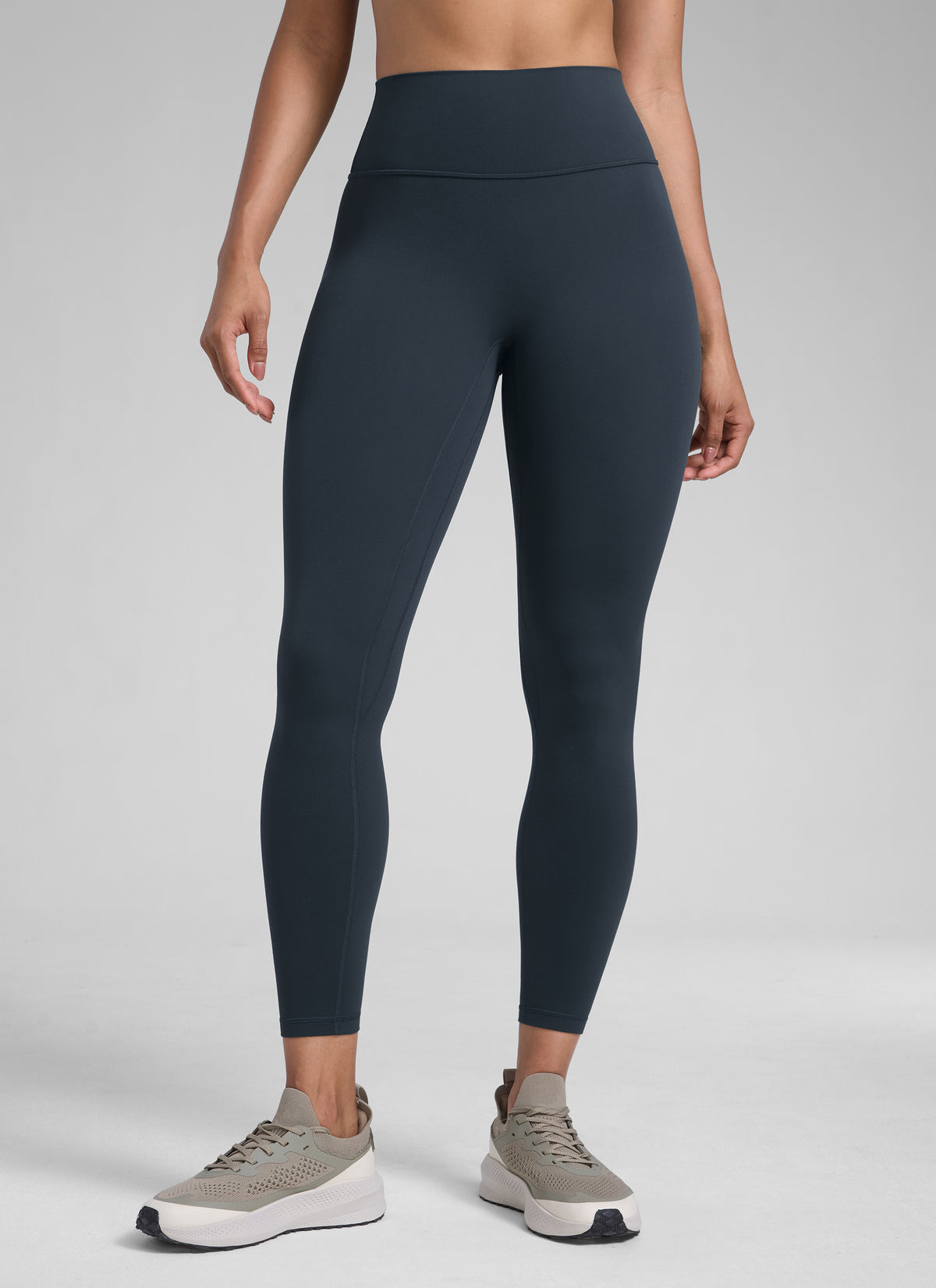 CRZ YOGA Women Butterlift High Rise Scrunch Butt Legging No Front Seam True Navy @model_info:Barbara