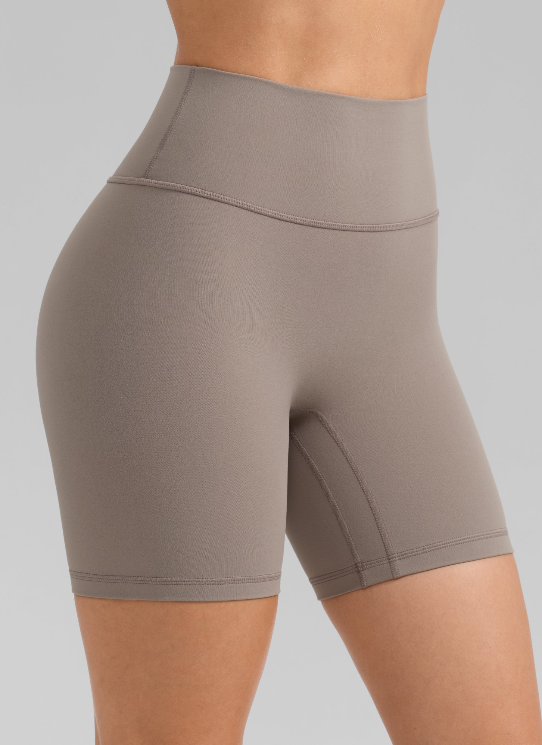 CRZ YOGA Butterlift Womens Scrunch Butt Biker Shorts 6'' No Front Seam Creamy Latte