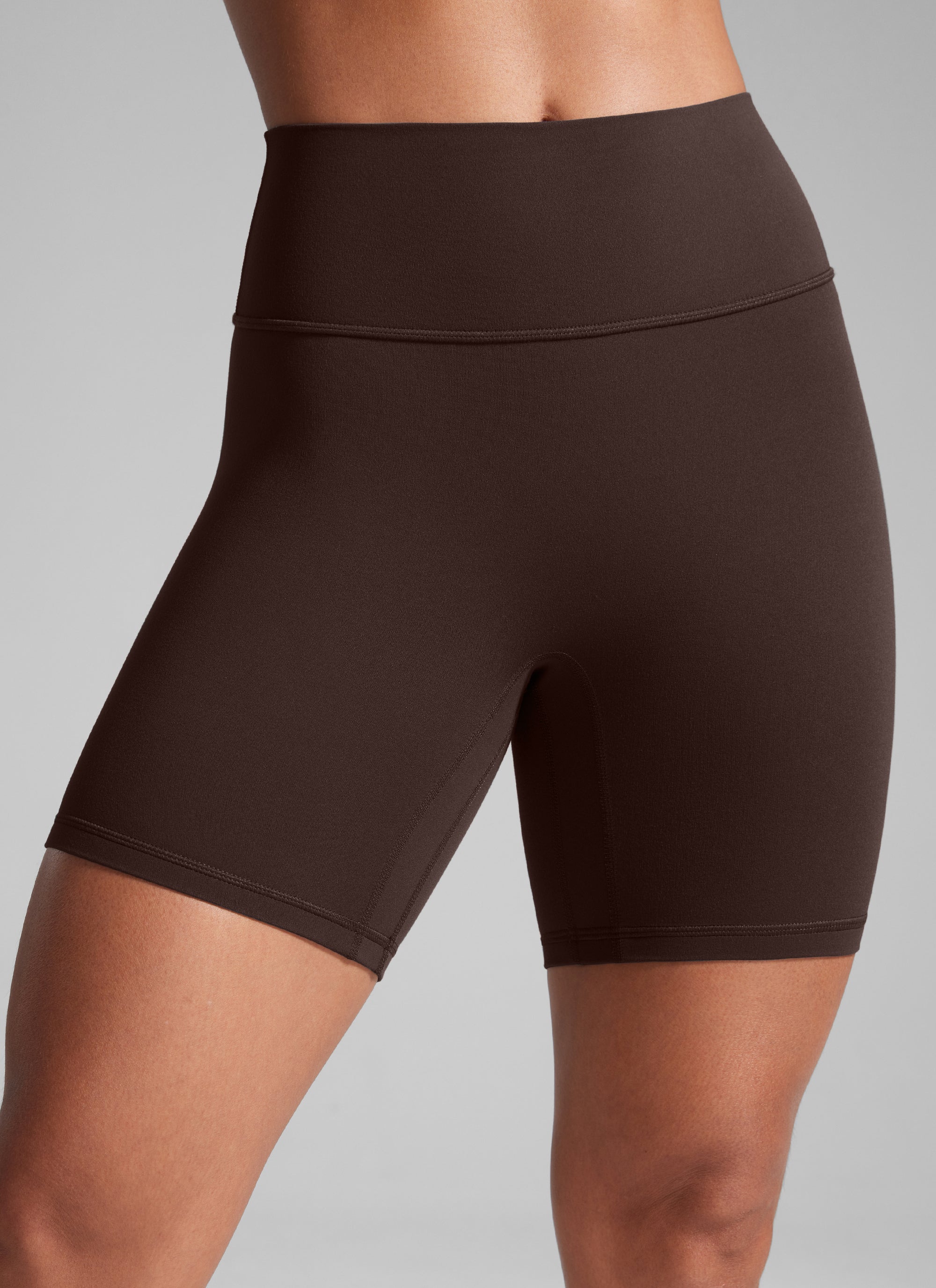 CRZ YOGA Butterlift Womens Scrunch Butt Biker Shorts 6'' No Front Seam Hot Fudge Brown