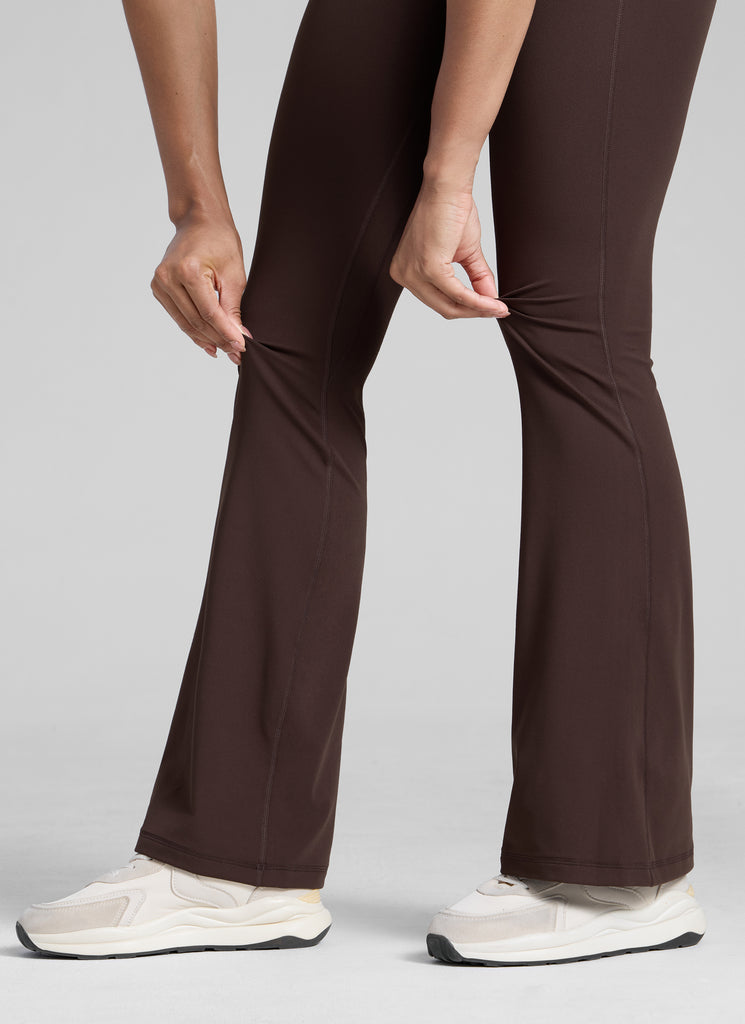 CRZ YOGA Women's Butterlift Hidden Scrunch Butt Flare Leggings 31" Hot Fudge Brown