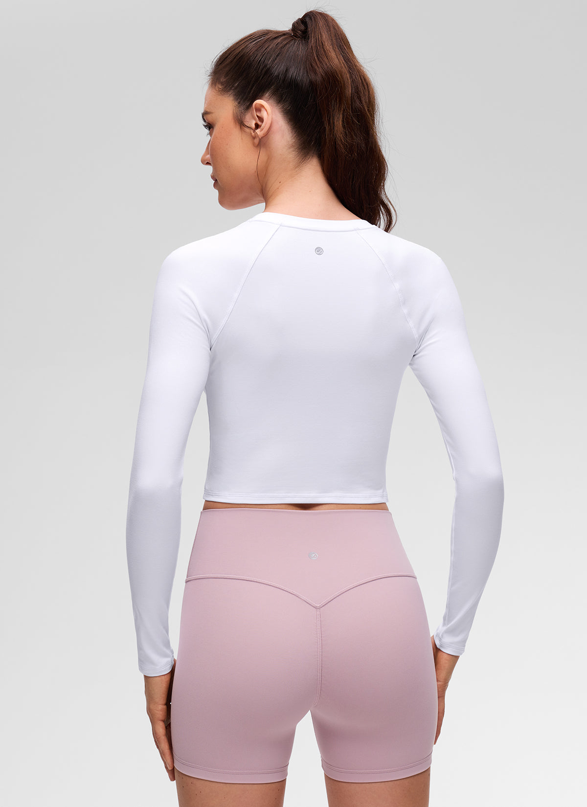 CRZ YOGA Women's Brushed Workout Crew Neck Raglan Crop Long Sleeve White
