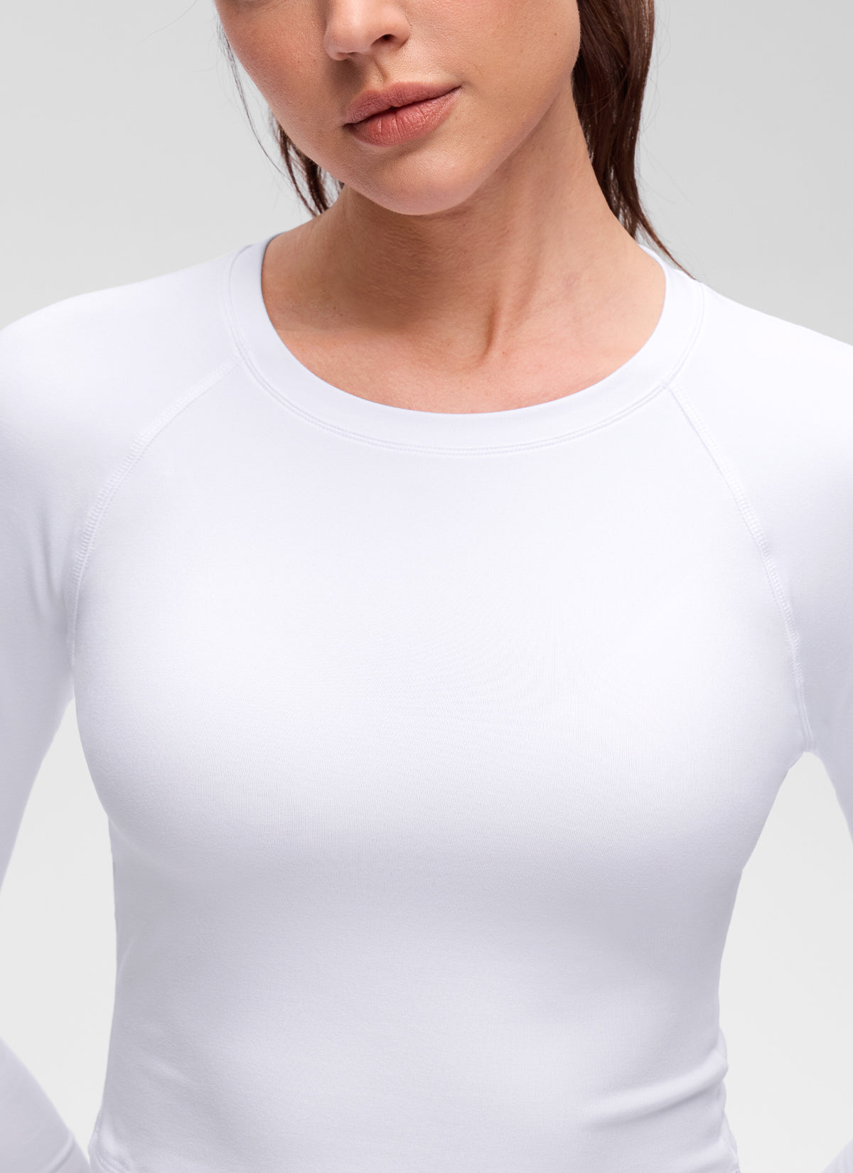 CRZ YOGA Women's Brushed Workout Crew Neck Raglan Crop Long Sleeve White