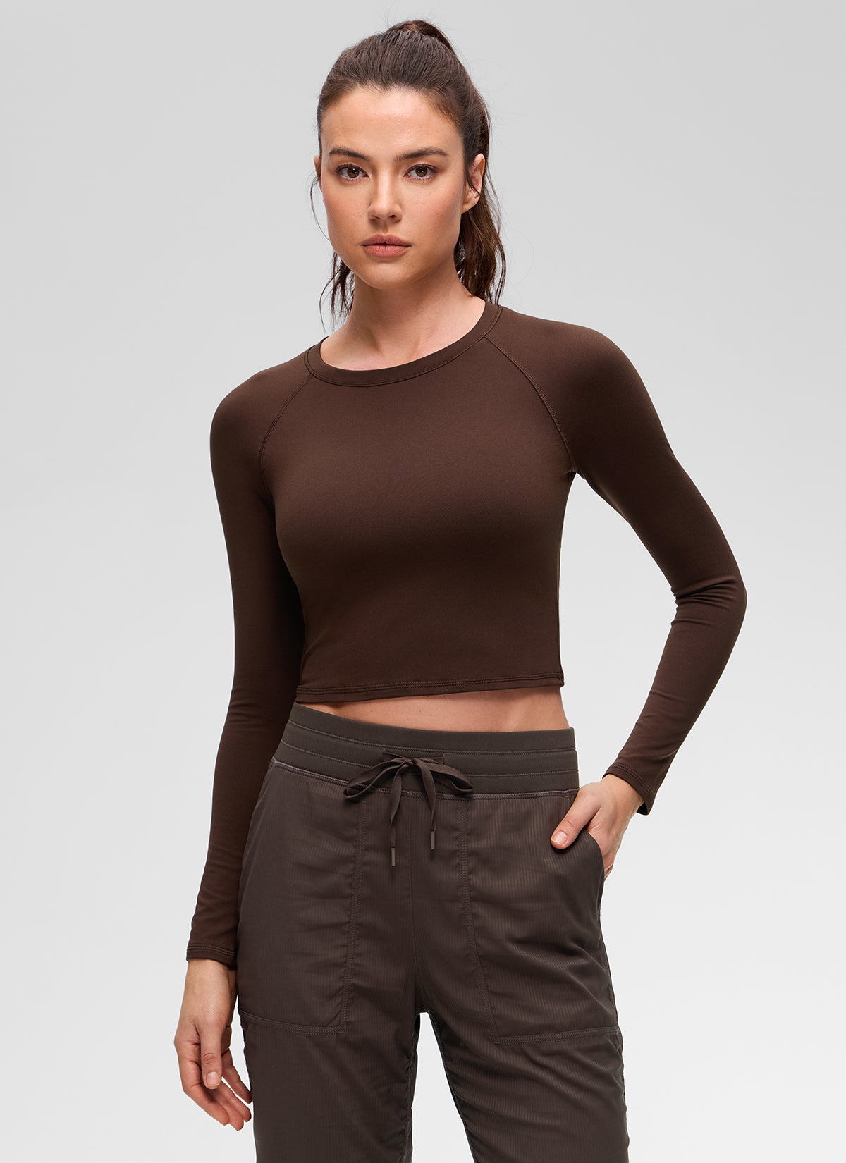 CRZ YOGA Women's Brushed Workout Crew Neck Raglan Crop Long Sleeve Lava Brown
