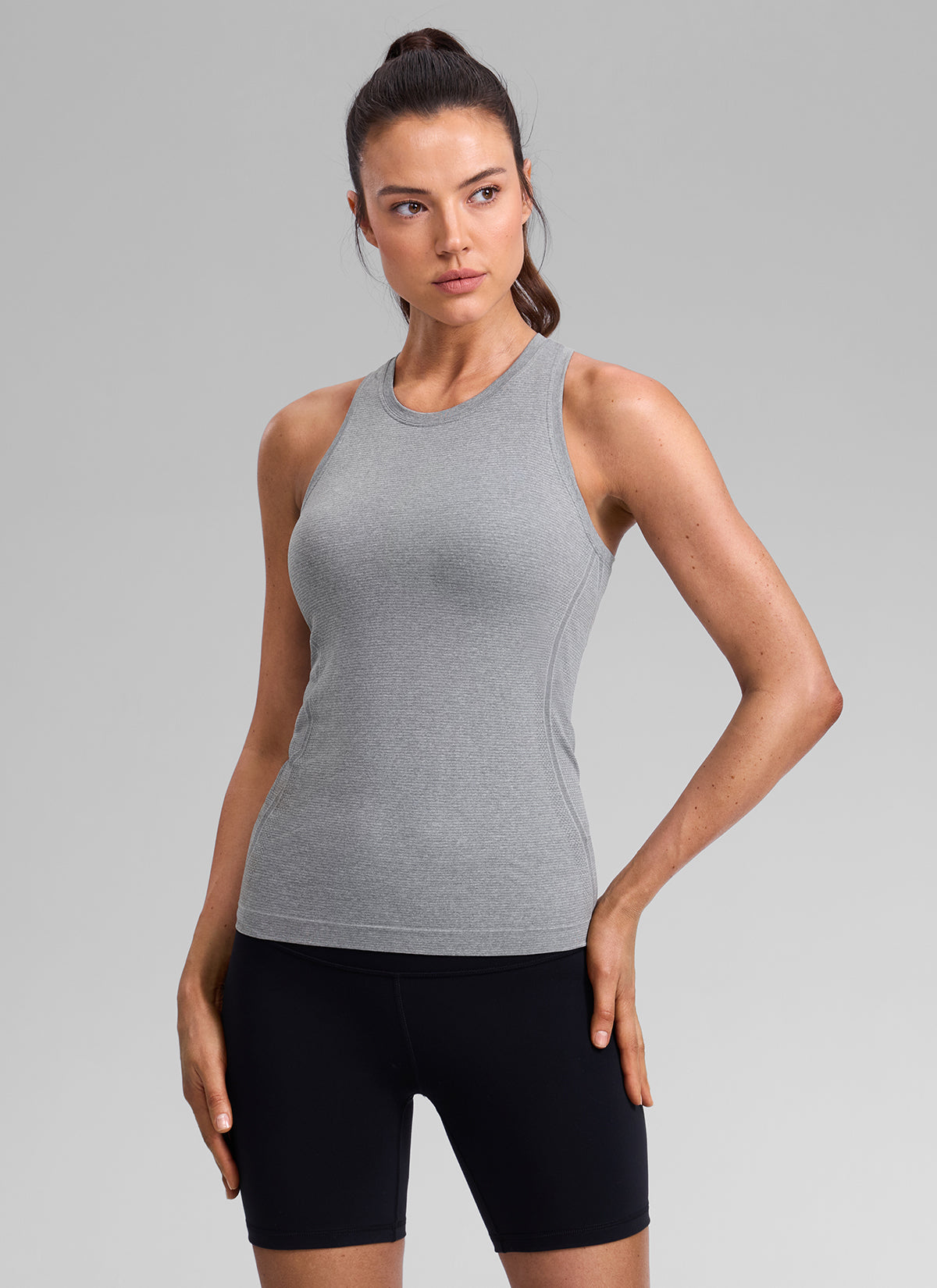 CRZ YOGA Women's Seamless Running Crewneck Racerback Hip Length Tank Slate Grey Marl @model_info:Kseniia