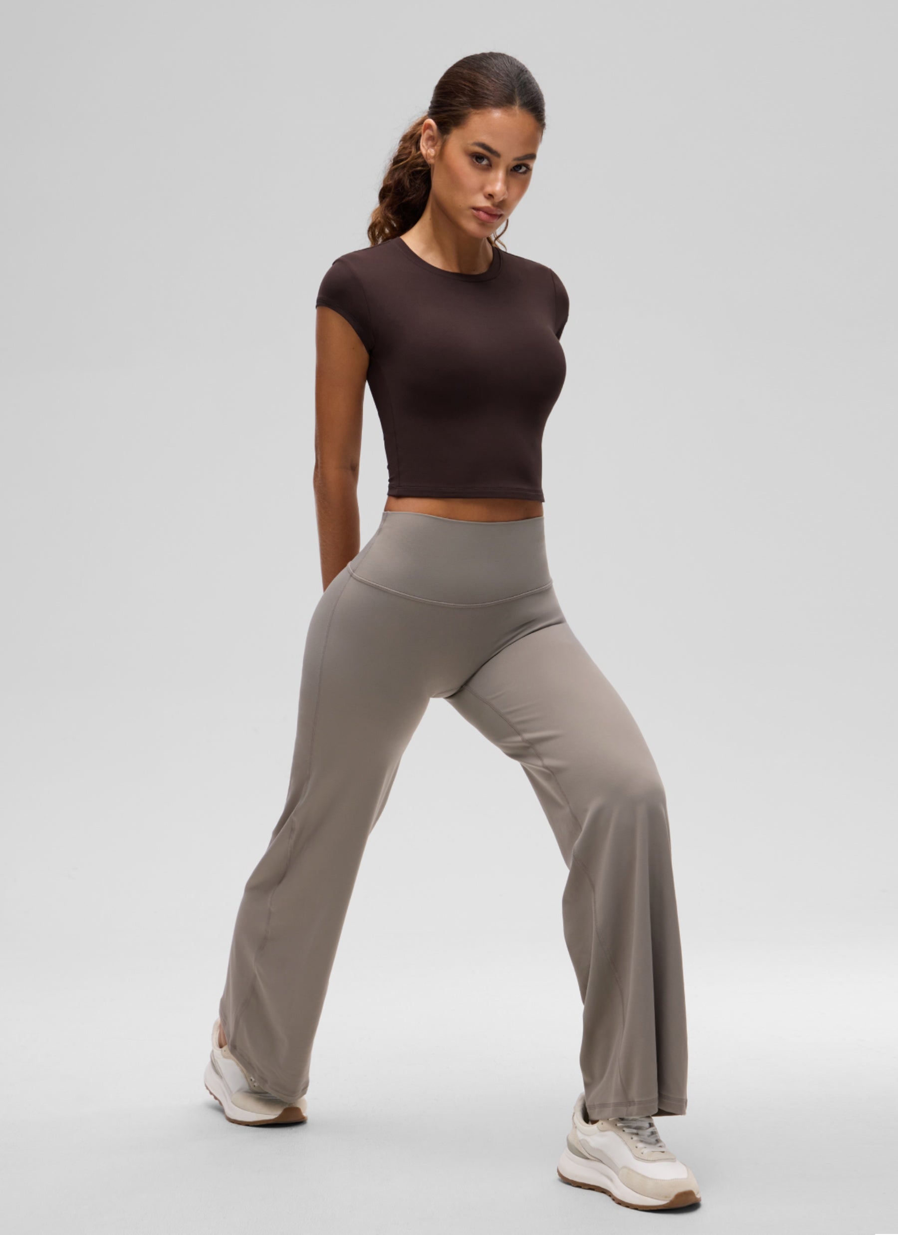 CRZ YOGA Women's Softembrace Casual Crop Double Lined Cap Sleeve Tops Hot Fudge Brown @model_info:J