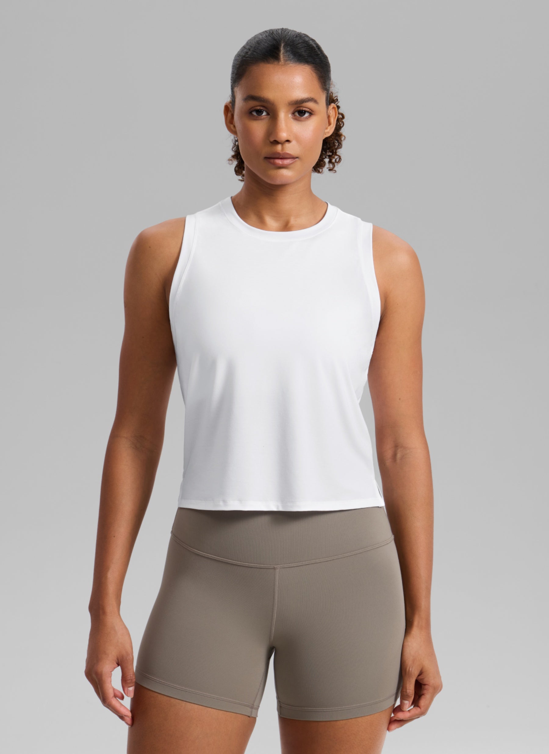 CRZ YOGA Women's Quick Dry Crop Racerback Sleevesless Tank Tops White @model_info:B