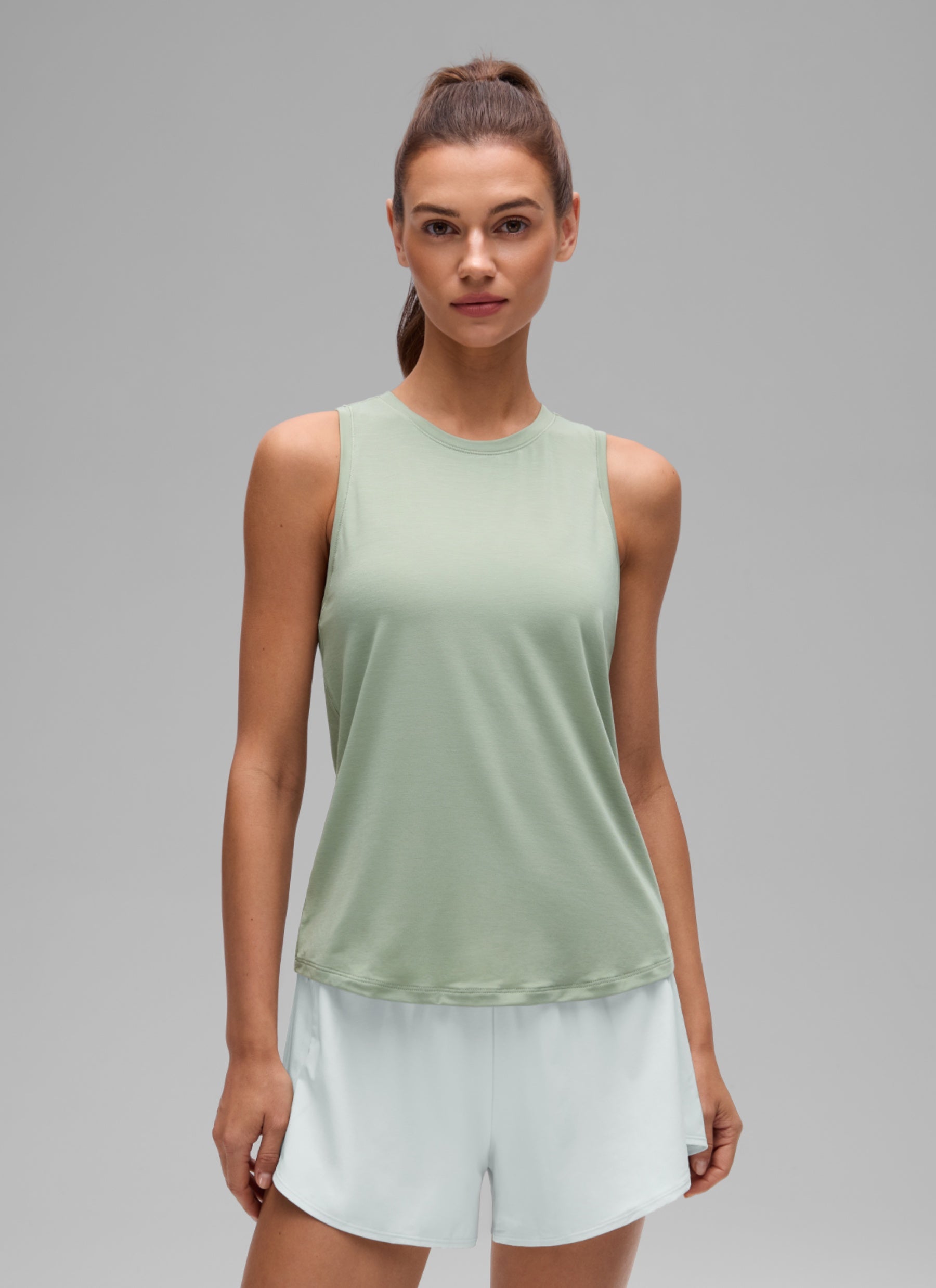 CRZ YOGA Women's Quick Dry Workout Crew Neck Racerback Hip Length Tank Fog Green @model_info:G