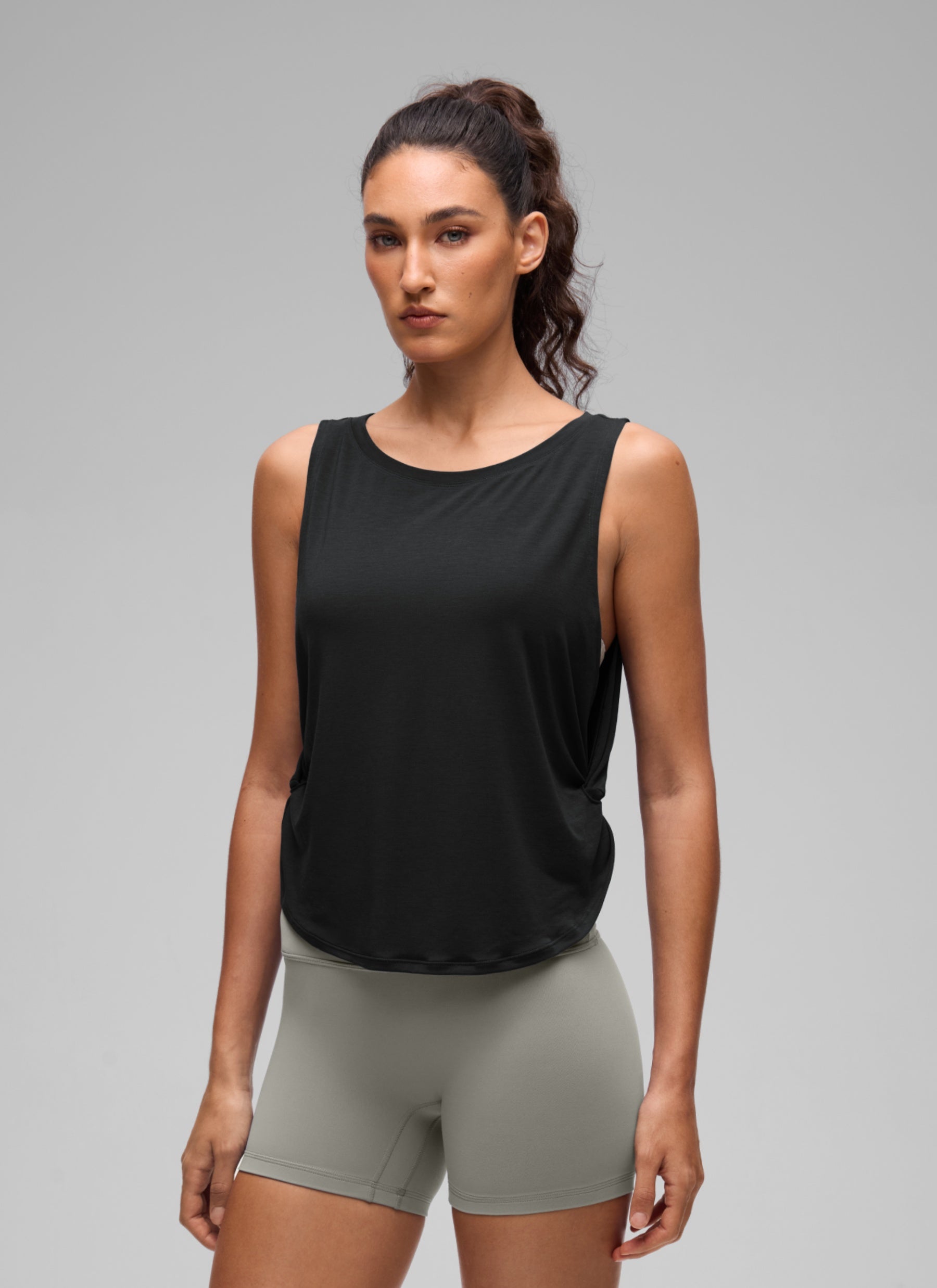 CRZ YOGA Women's Workout Quick Dry Crewneck Waist Length Relaxed Fit Tank Black @model_info:V