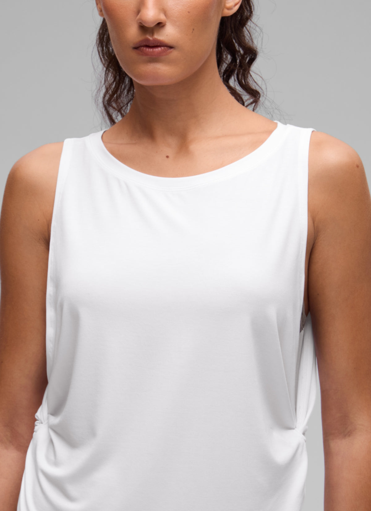 CRZ YOGA Women's Workout Quick Dry Crewneck Waist Length Relaxed Fit Tank White @model_info:V