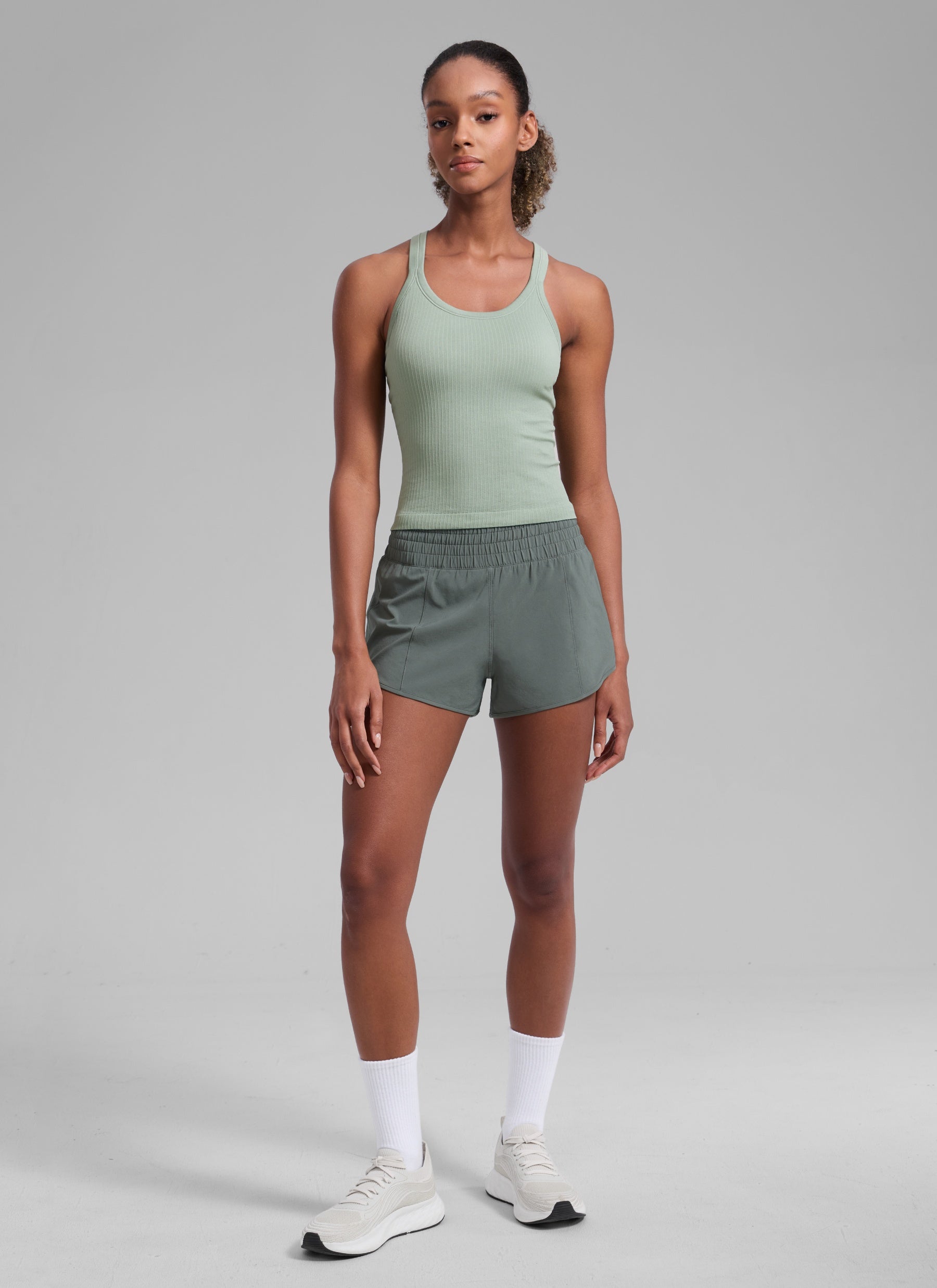 CRZ YOGA Women's Running Feathery-Fit High Rise Lined Shorts 2.5
