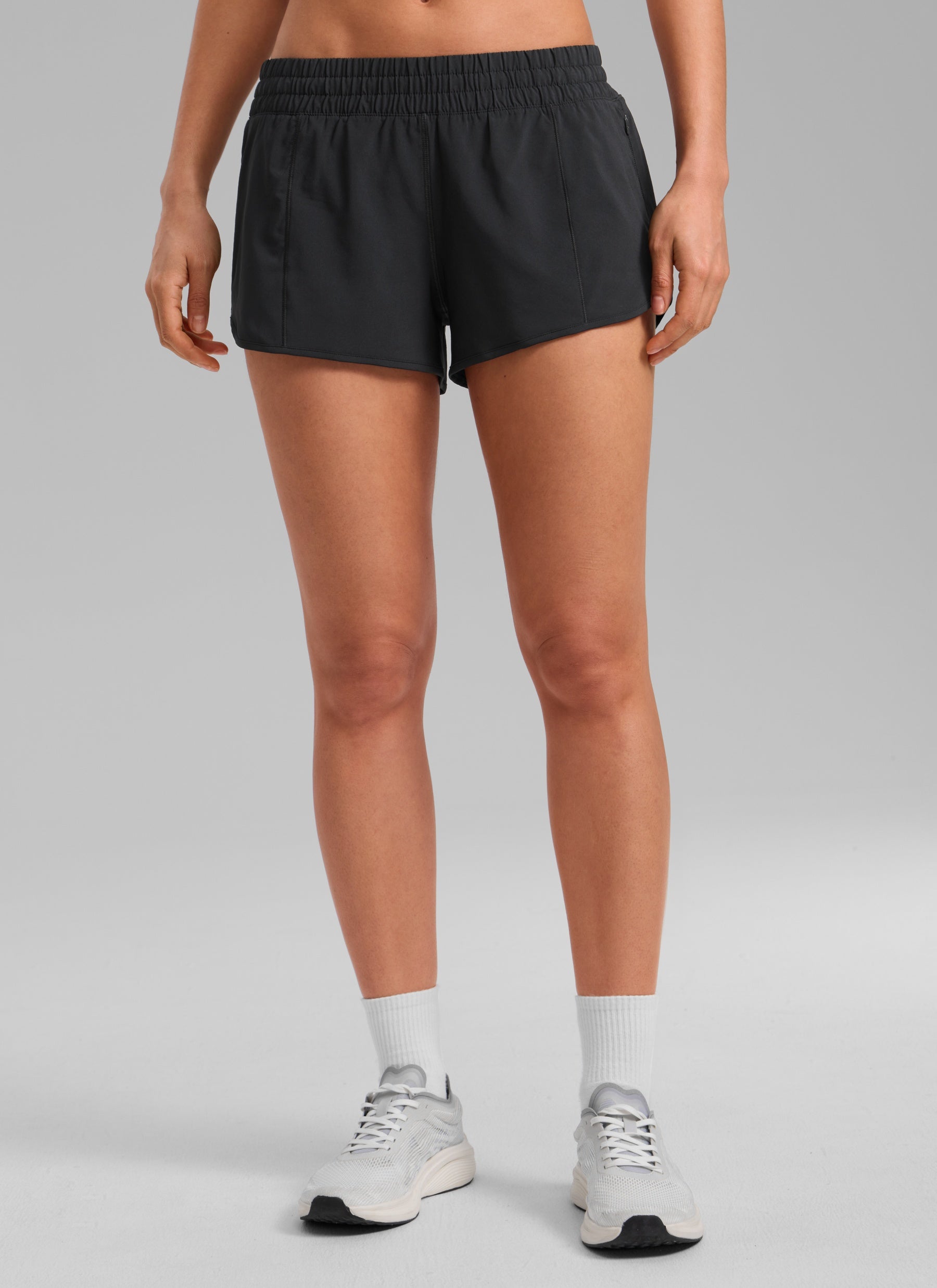 CRZ YOGA Women's Running Feathery-Fit Low Rise Lined Shorts 2.5
