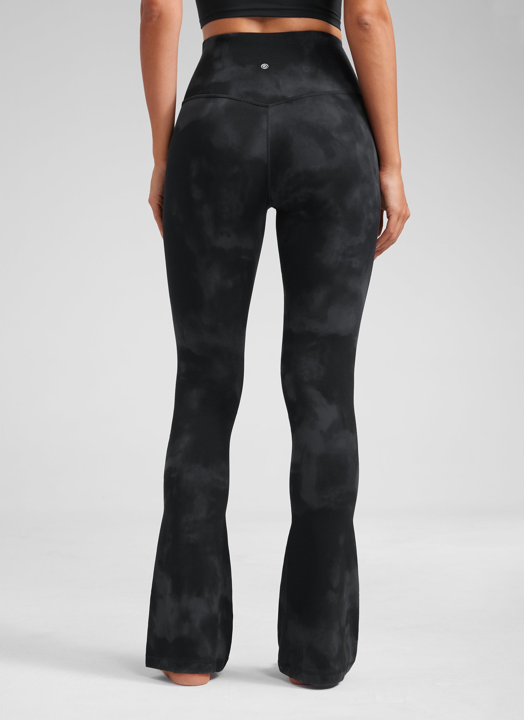 CRZ YOGA Women  Butterluxe High Waist Pockets Mini Flared Leggings 32